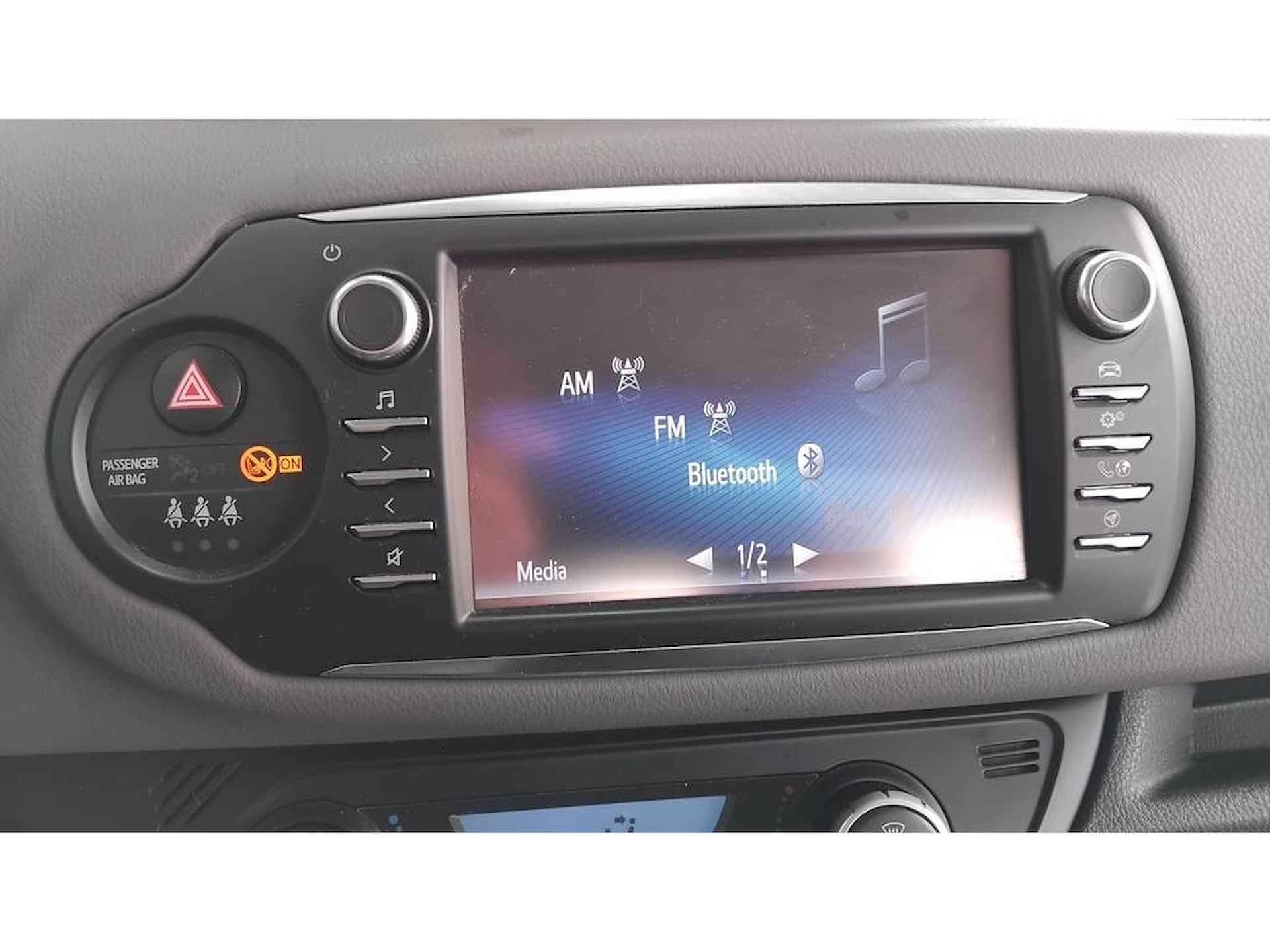 Toyota Yaris 1.5 Hybrid Active Apple-Carplay Camera Stoelverw - 13/23