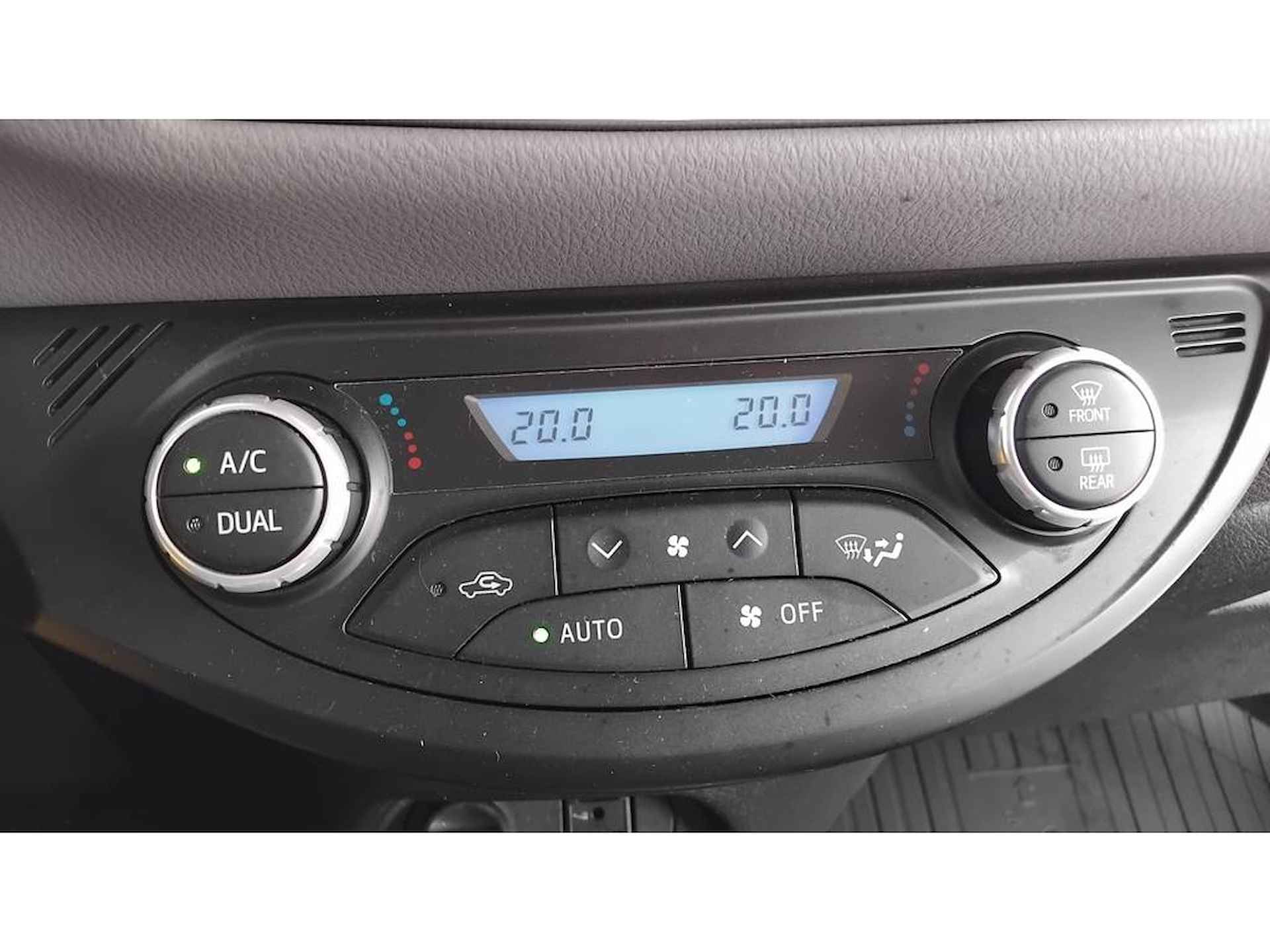 Toyota Yaris 1.5 Hybrid Active Apple-Carplay Camera Stoelverw - 16/23