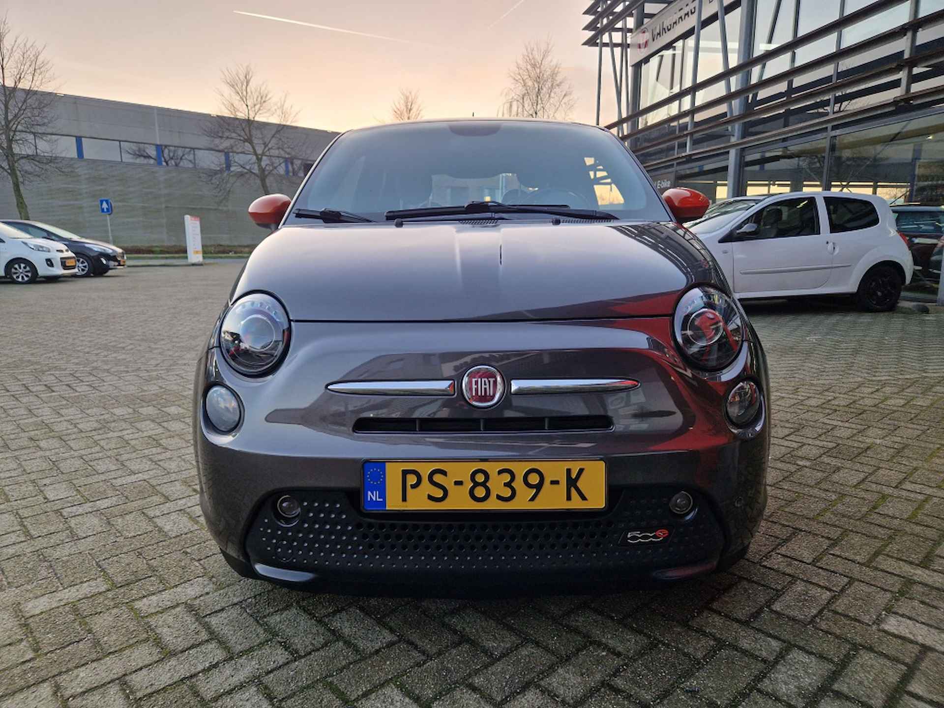 Fiat 500 500E A/T 24kwh | Climate | Cruise - 22/25