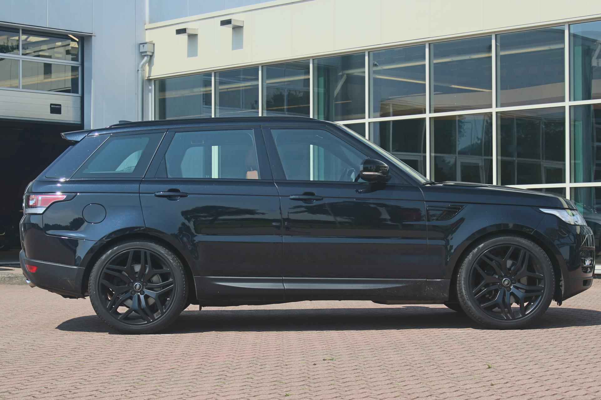 LAND ROVER Range Rover Sport 3.0 TDV6 258pk HSE Dynamic / InControl Touch Pro / NW €122.500 - 45/73