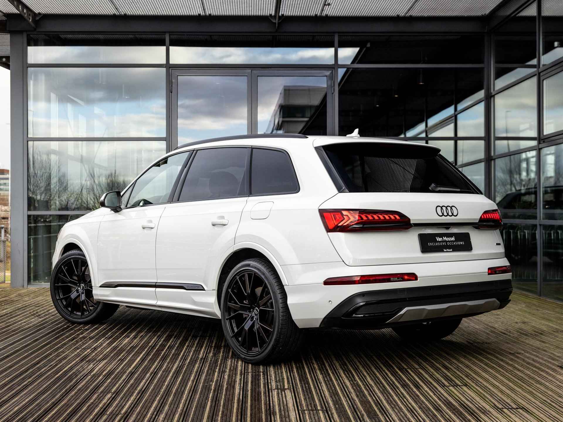 Audi Q7 55 TFSI e quattro S Edition | BTW | PANORAMADAK | APPLE CARPLAY | MEMORY | CAMERA | 22” VELGEN | TREKHAAK | - 5/49