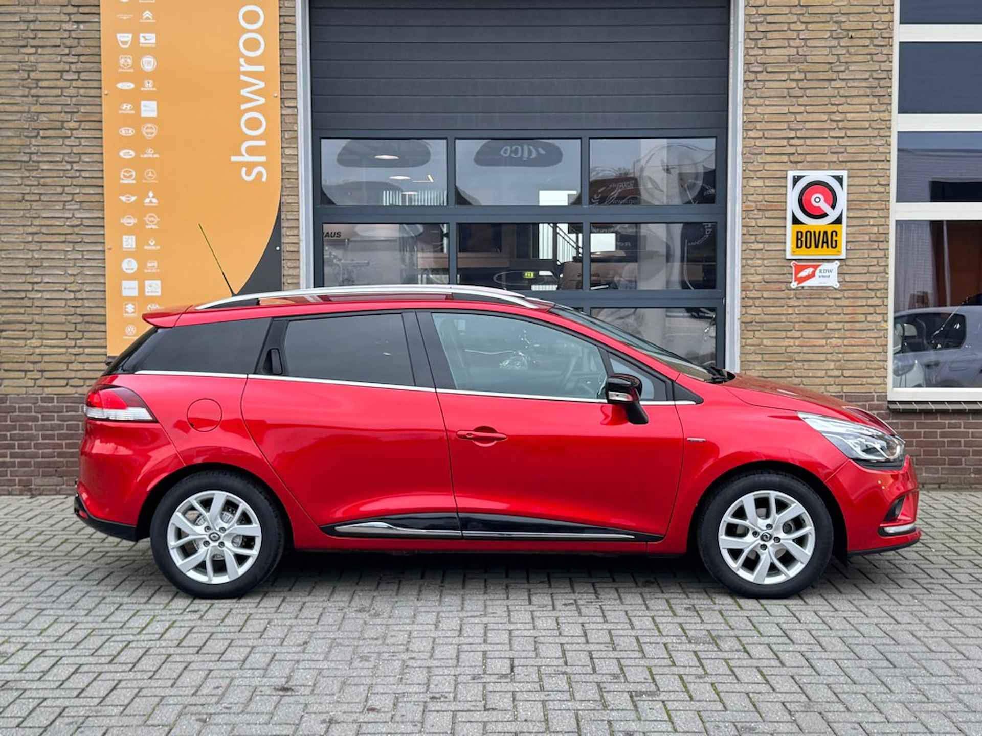 RENAULT Clio ESTATE TCe 90 LIMITED CARPLAY/TREKHAAK/NL-AUTO/1E EIG./43.000KM! - 24/43