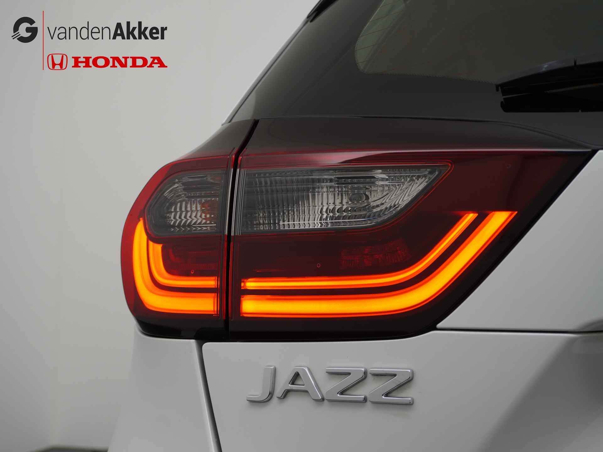 Honda Jazz 1.5 i-MMD 109pk Hybrid CVT Elegance Rijklaarprijs inc 24 mnd garantie - 10/42
