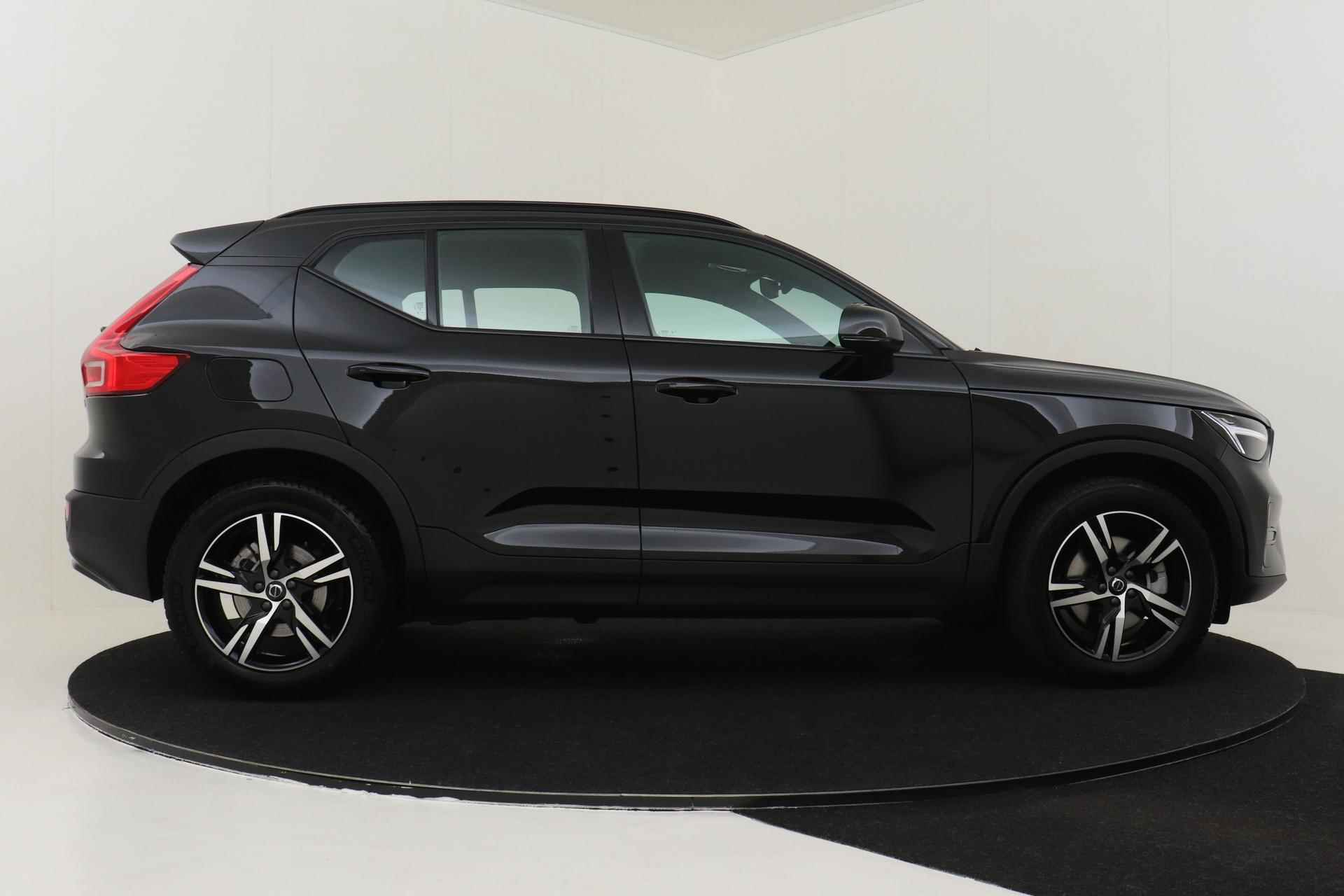 Volvo XC40 B4 (M-HYBRID) PLUS DARK -CAMERA|ADAP.CRUISE|VERW.VOORRUIT|TREKHAAK - 23/52