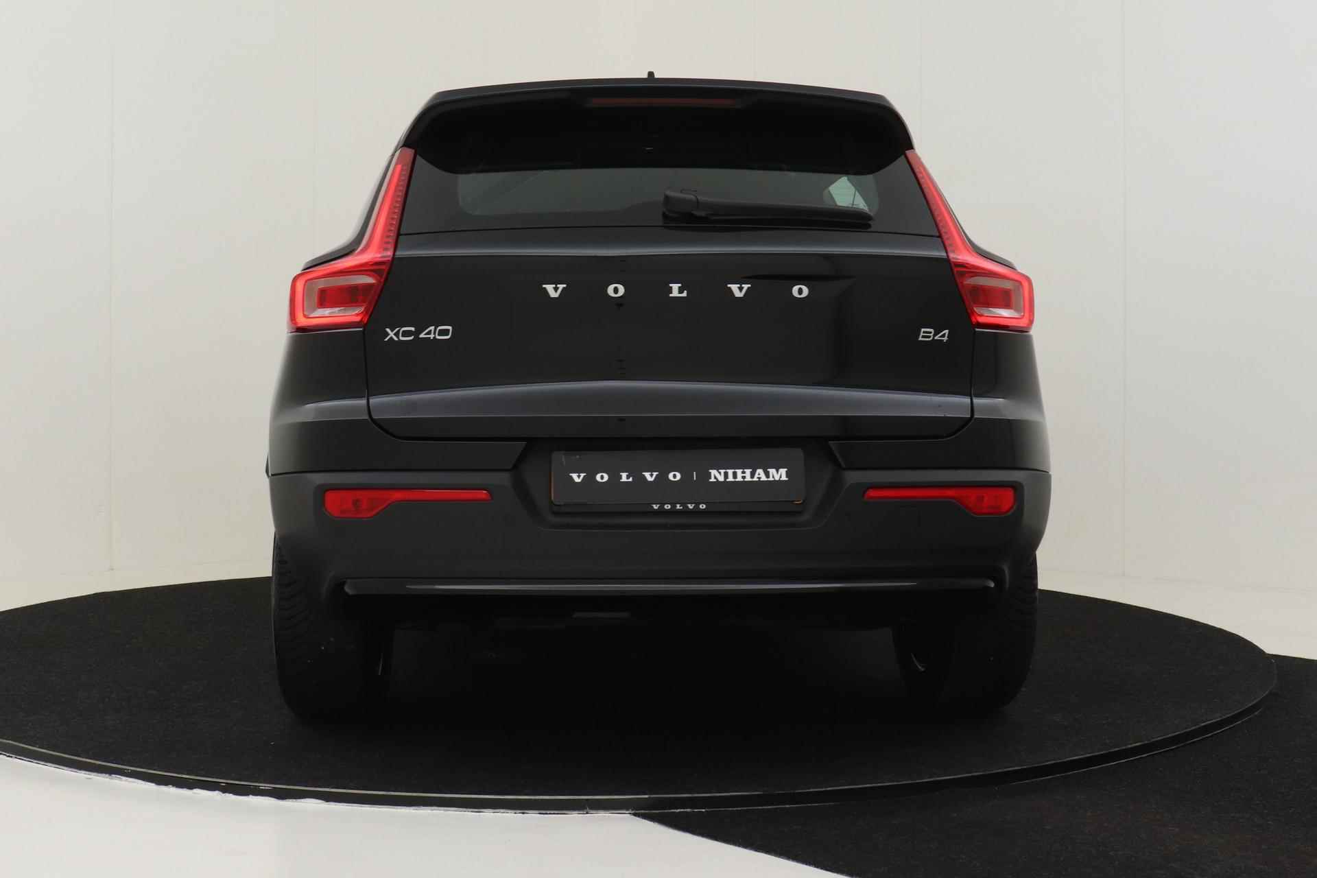 Volvo XC40 B4 (M-HYBRID) PLUS DARK -CAMERA|ADAP.CRUISE|VERW.VOORRUIT|TREKHAAK - 32/52