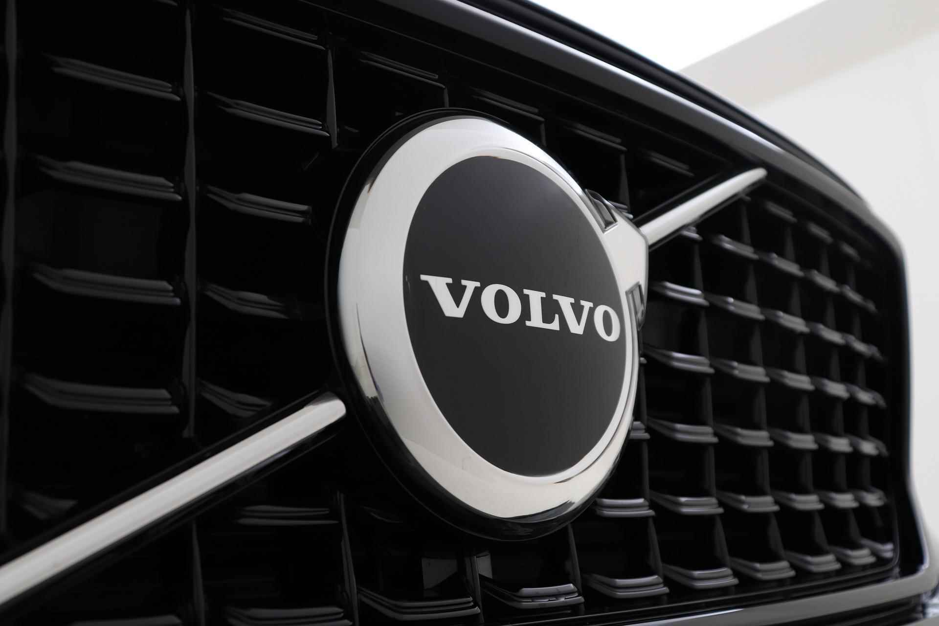 Volvo XC40 B4 (M-HYBRID) PLUS DARK -CAMERA|ADAP.CRUISE|VERW.VOORRUIT|TREKHAAK - 35/52