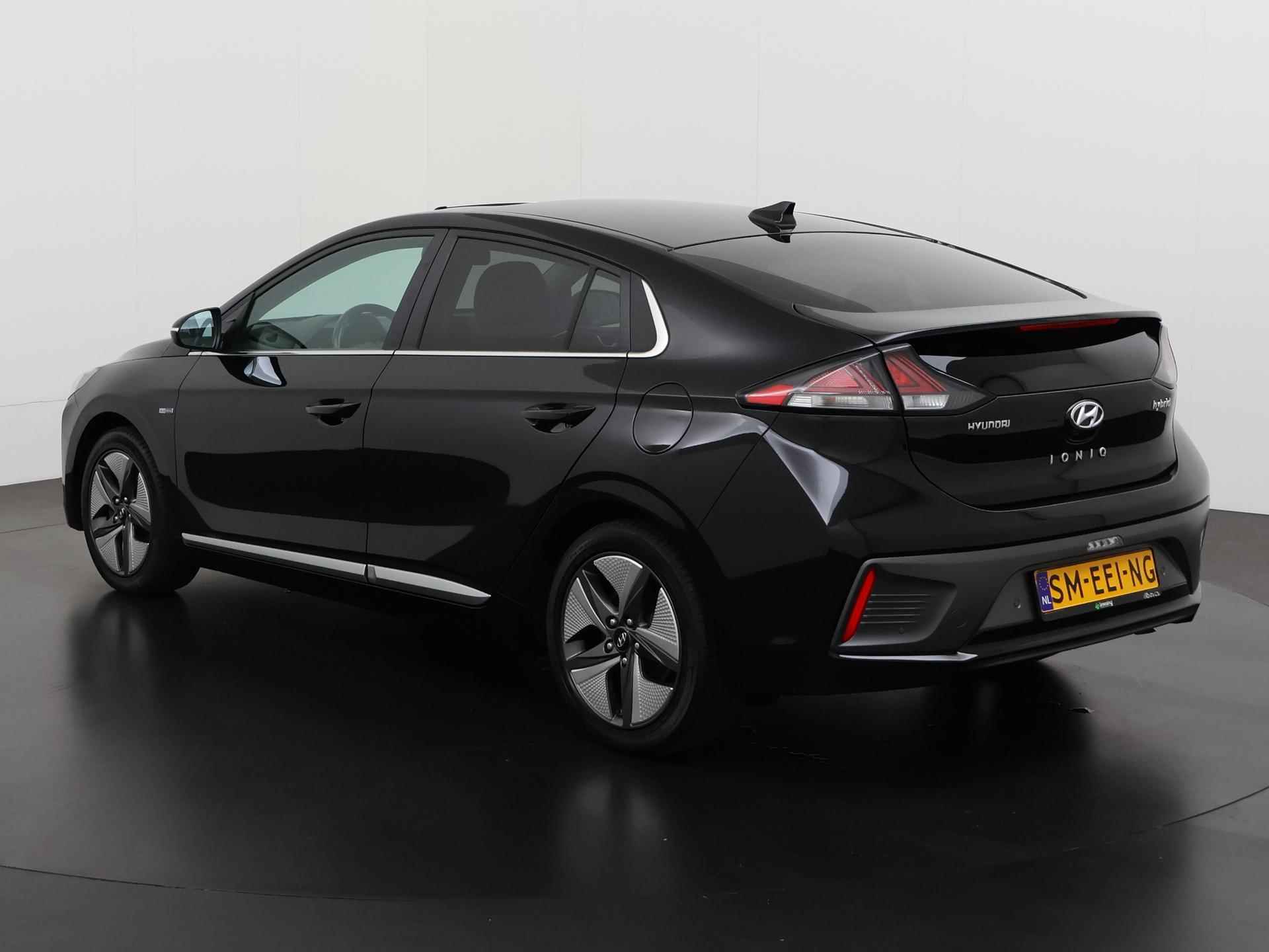 Hyundai IONIQ 1.6 GDi Premium | Schuifdak | Leder | Camera | Mem Stoel | Zondag Open! - 6/44