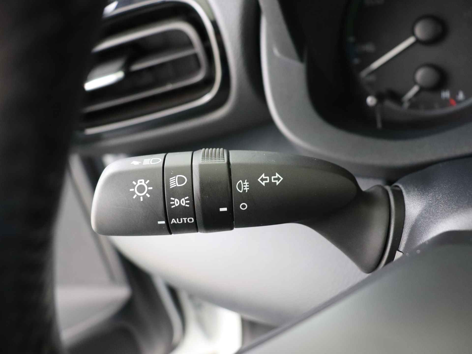 Toyota Yaris 1.5 Hybrid Active | Apple Carplay/Android Auto | Climate Control | Cruise Control Adaptief | 1e Eigenaar | Armsteun | - 22/37