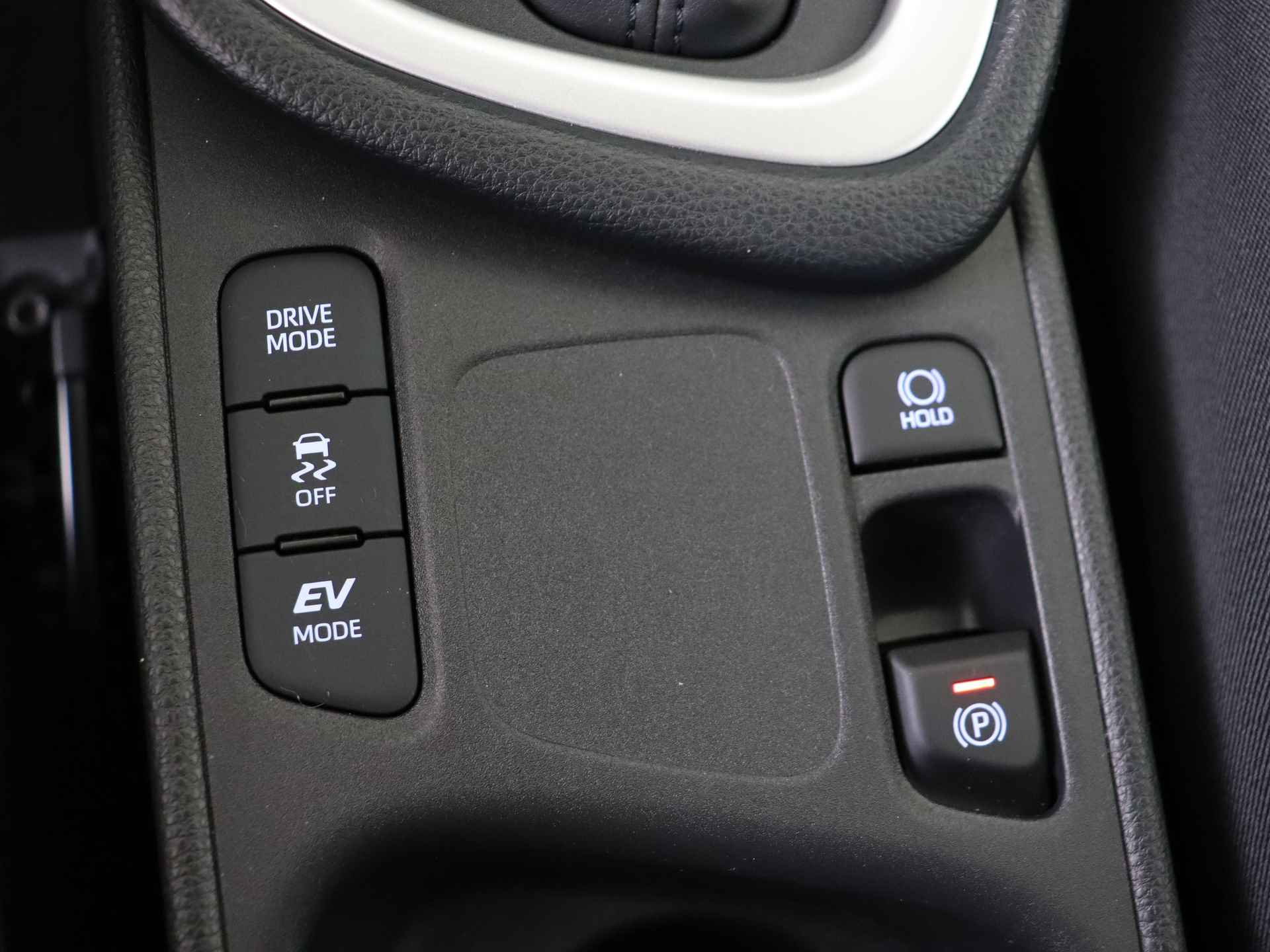 Toyota Yaris 1.5 Hybrid Active | Apple Carplay/Android Auto | Climate Control | Cruise Control Adaptief | 1e Eigenaar | Armsteun | - 31/37