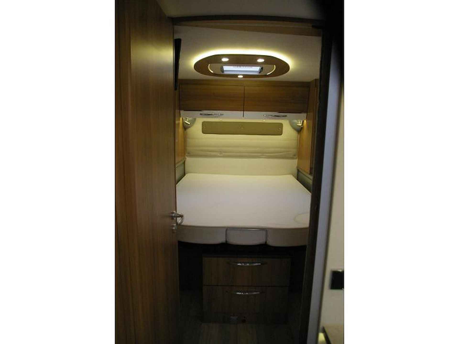 Pilote G 740 C Queensbed, Hefbed. - 16/20