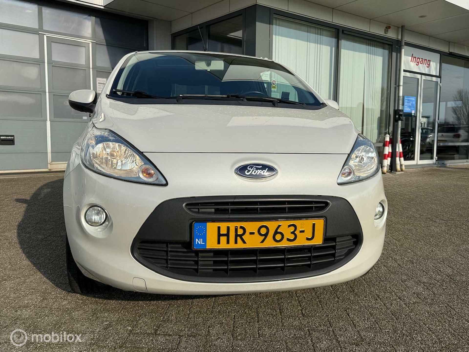 FORD KA 1.2 TITANIUM PANORAMADAK 12 MND BOVAG RIJKLAAR PRIJS - 2/20