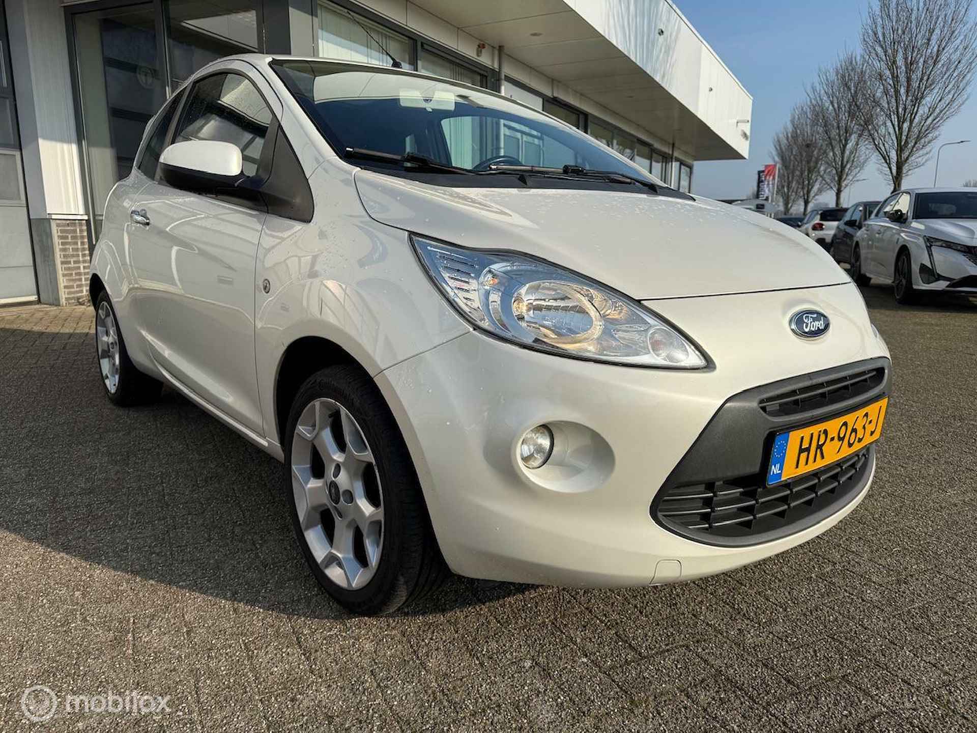 FORD KA 1.2 TITANIUM PANORAMADAK 12 MND BOVAG RIJKLAAR PRIJS - 3/20