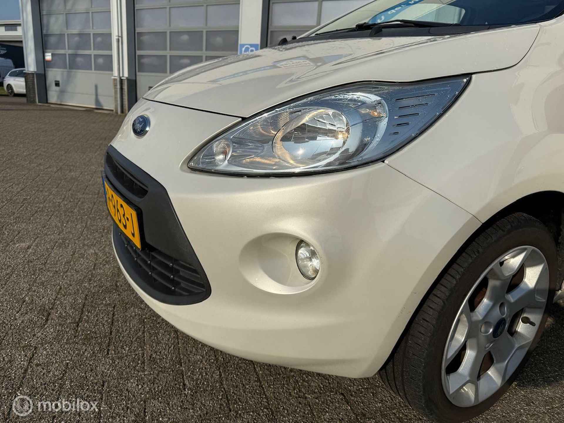 FORD KA 1.2 TITANIUM PANORAMADAK 12 MND BOVAG RIJKLAAR PRIJS - 10/20