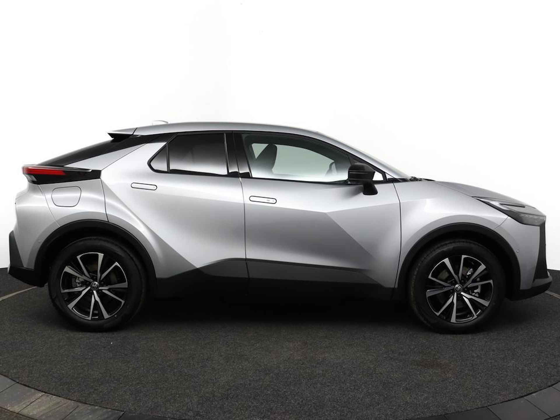 Toyota C-HR 2.0 Plug-in Hybrid 220 First Edition | Adaptive Cruise Control | Apple Carplay | Android Auto | Achteruitrijcamera | Stoelverwarming | - 12/47