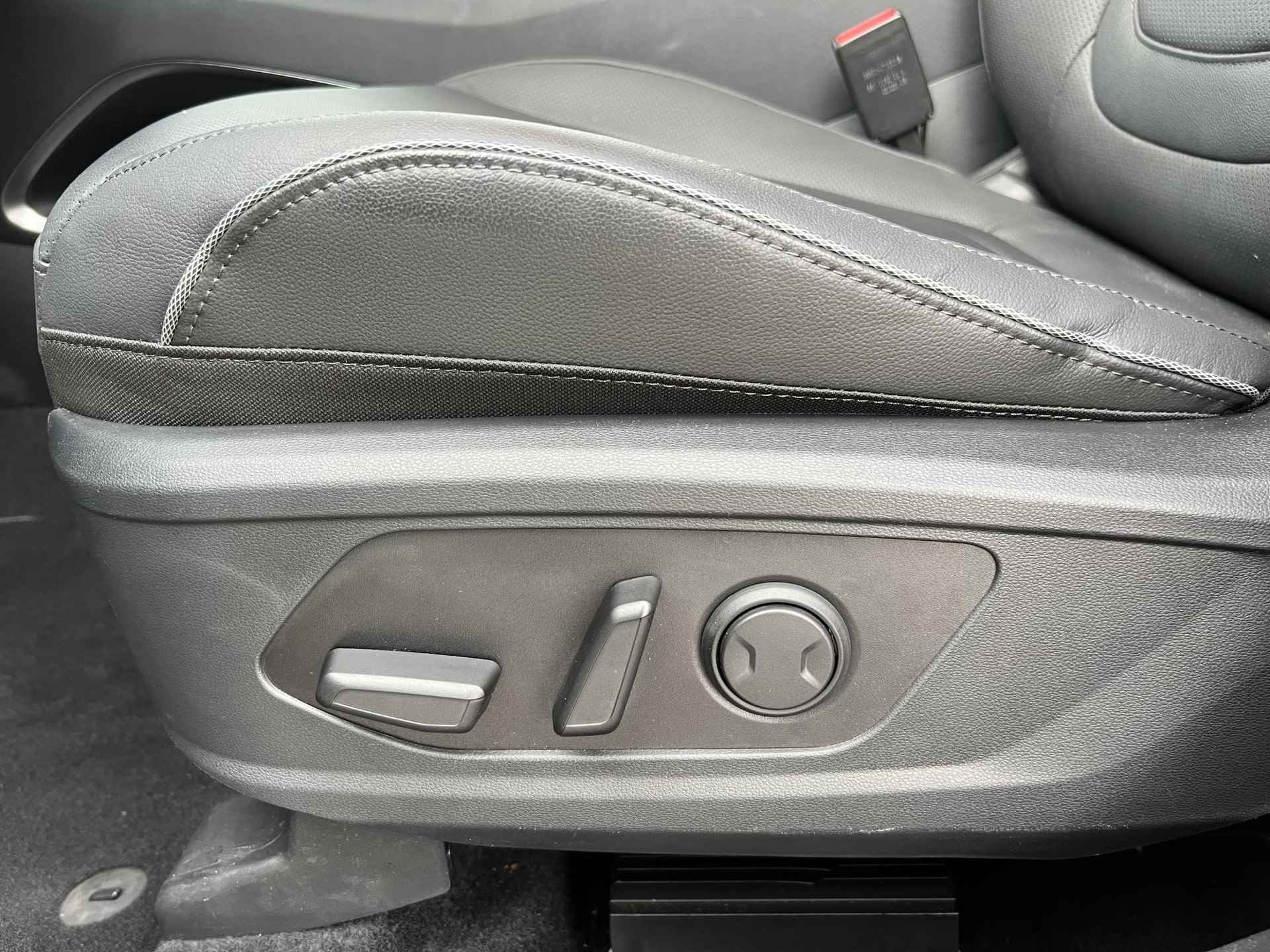 Hyundai Tucson 1.6 T-GDI HEV Premium / Apple Carplay & Android Auto / Adaptieve Cruise Control / Lederen Bekleding / 360 Camera / Keyless / - 13/36