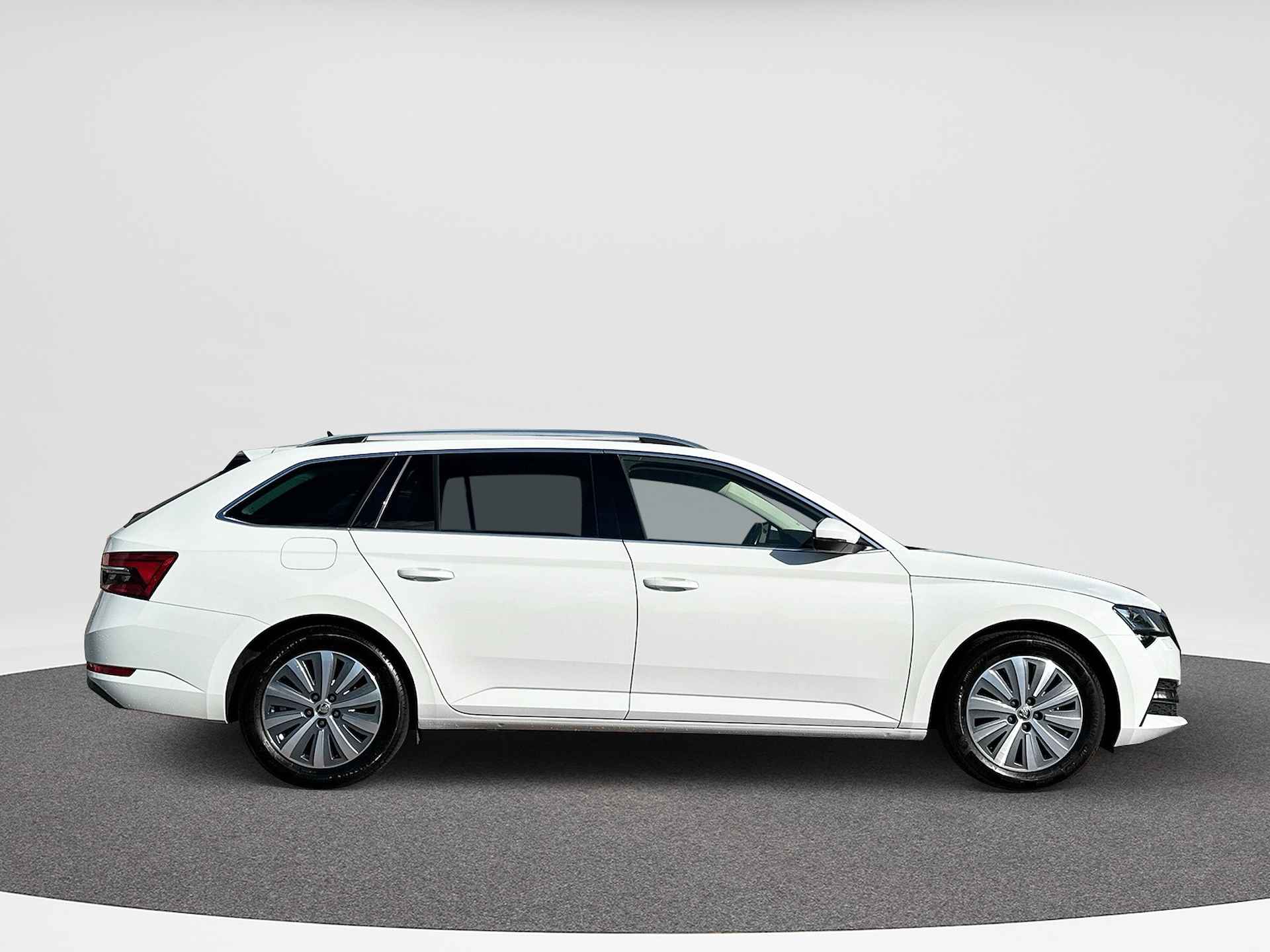 Škoda Superb Combi 1.4 TSI iV 218 pk PHEV Business Edition Plus | Cruise | Trekhaak | LED | - 13/32