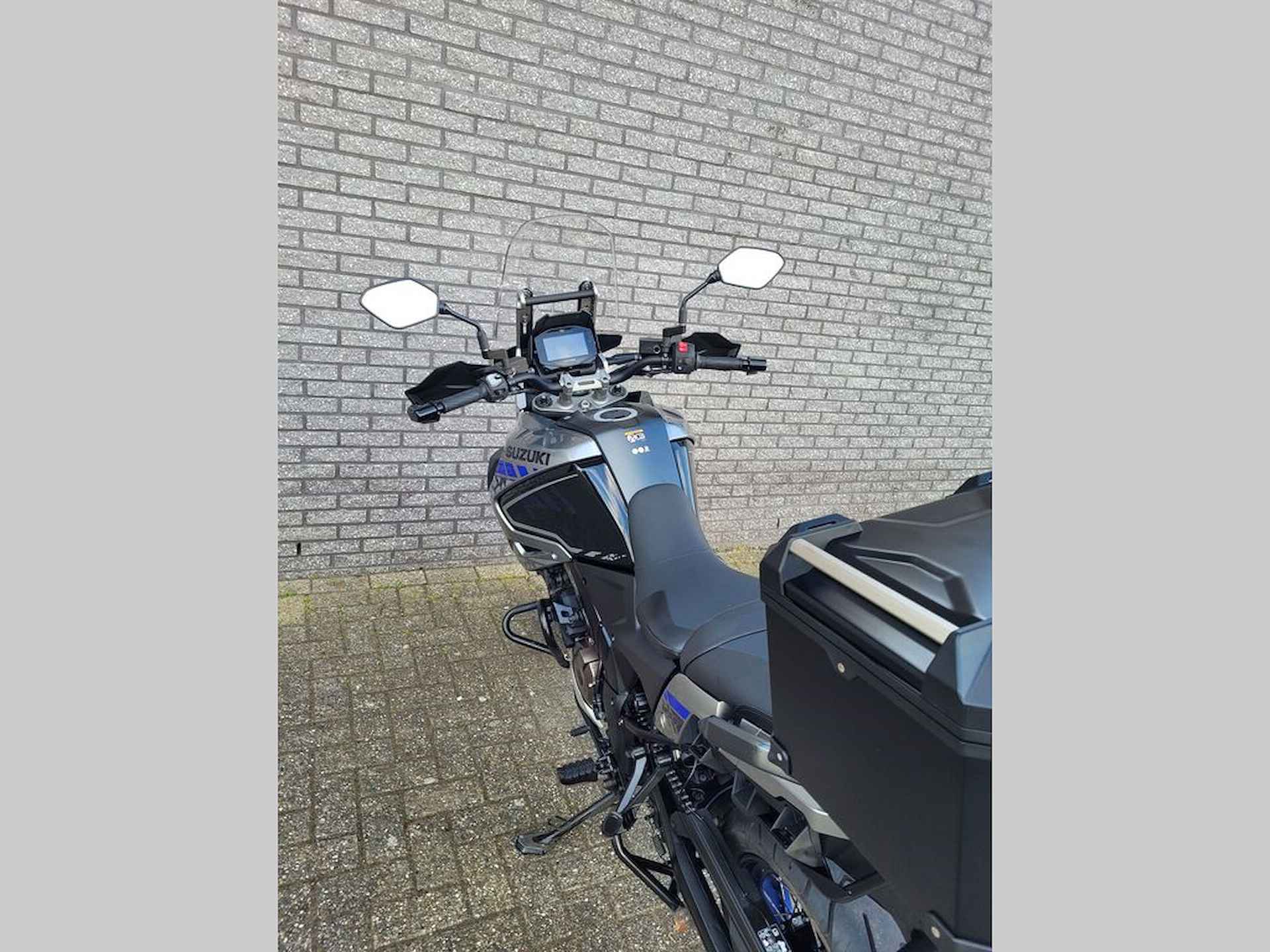 Suzuki V-STROM 1050/A - 4/6