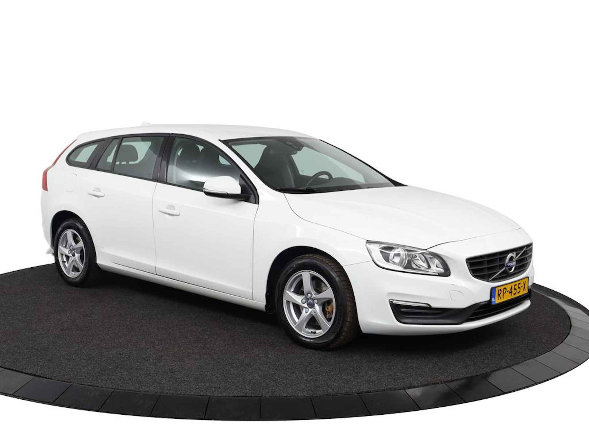 Volvo V60 T2 Automaat Polar | Navigatie | Cruise Control | Climate Control | Bluetooth | Parkeersensoren - 13/46