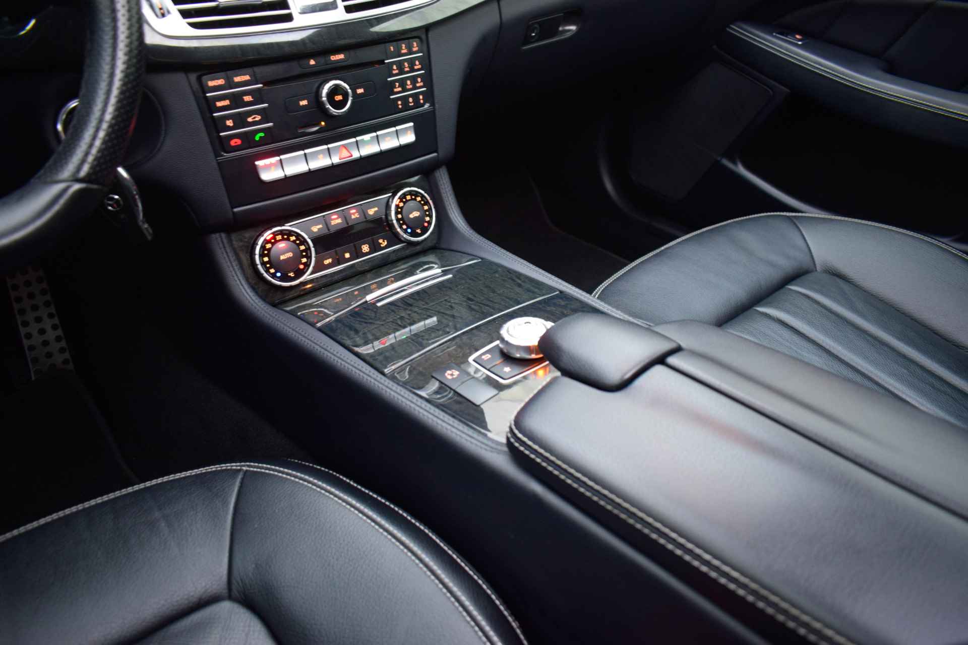 Mercedes-Benz CLS-Klasse Shooting Brake 220d Aut. AMG Sport Edition SCHUIFDAK/LED/LEDER/NAVI/STOELVERW/CRUISE/ELEK KLEP/LMV - 21/28