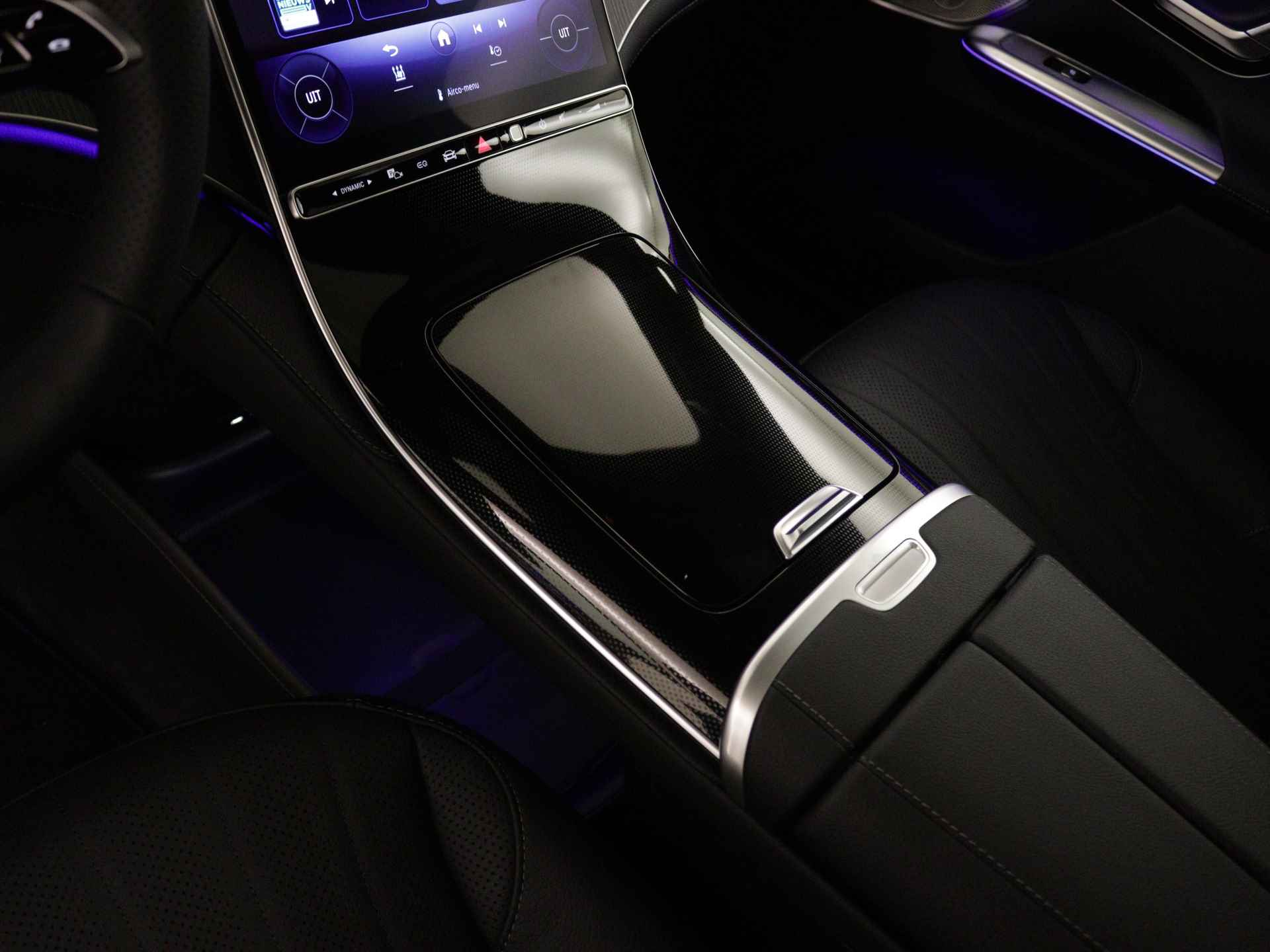 Mercedes-Benz EQE SUV 350+ Sport Edition 96 kWh | Trekhaak | Nightpakket | Memorypakket | KEYLESS GO-comfortpakket | Parkeerpakket met 360°-camera | Premium pakket | DIGITAL LIGHT | Burmester® 3D-surround sound system | USB-pakket plus | - 10/38