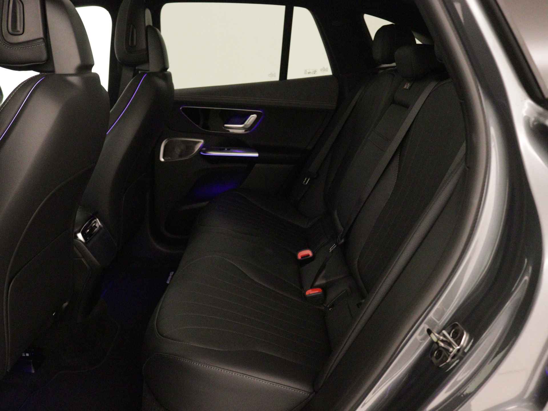Mercedes-Benz EQE SUV 350+ Sport Edition 96 kWh | Trekhaak | Nightpakket | Memorypakket | KEYLESS GO-comfortpakket | Parkeerpakket met 360°-camera | Premium pakket | DIGITAL LIGHT | Burmester® 3D-surround sound system | USB-pakket plus | - 15/38
