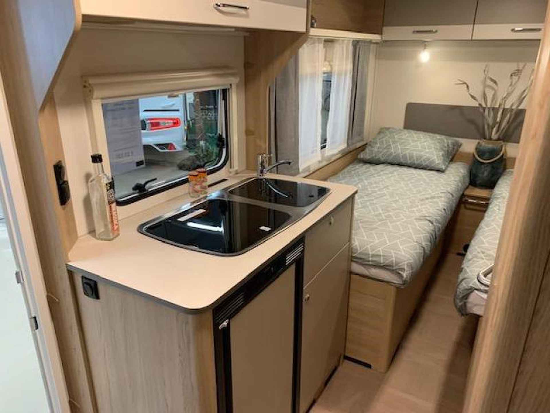 LMC Sassino 460 E nu met € 1750,- korting - 5/10