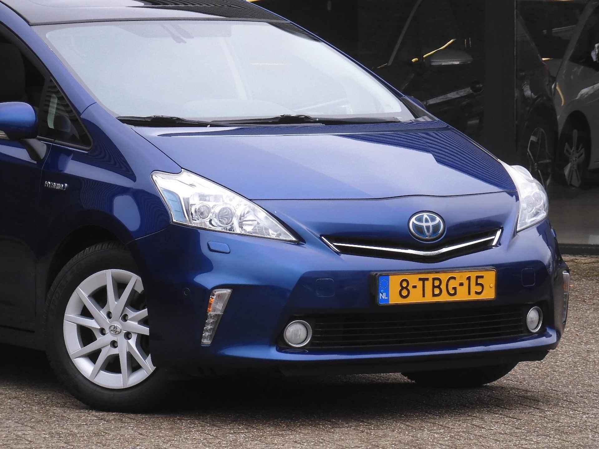 Toyota Prius WAGON HYBRID DYNAMIC/ JBL AUDIO/ TREKHAAK / ADAPTIVE CRUISE/ KEYLESS - 25/26