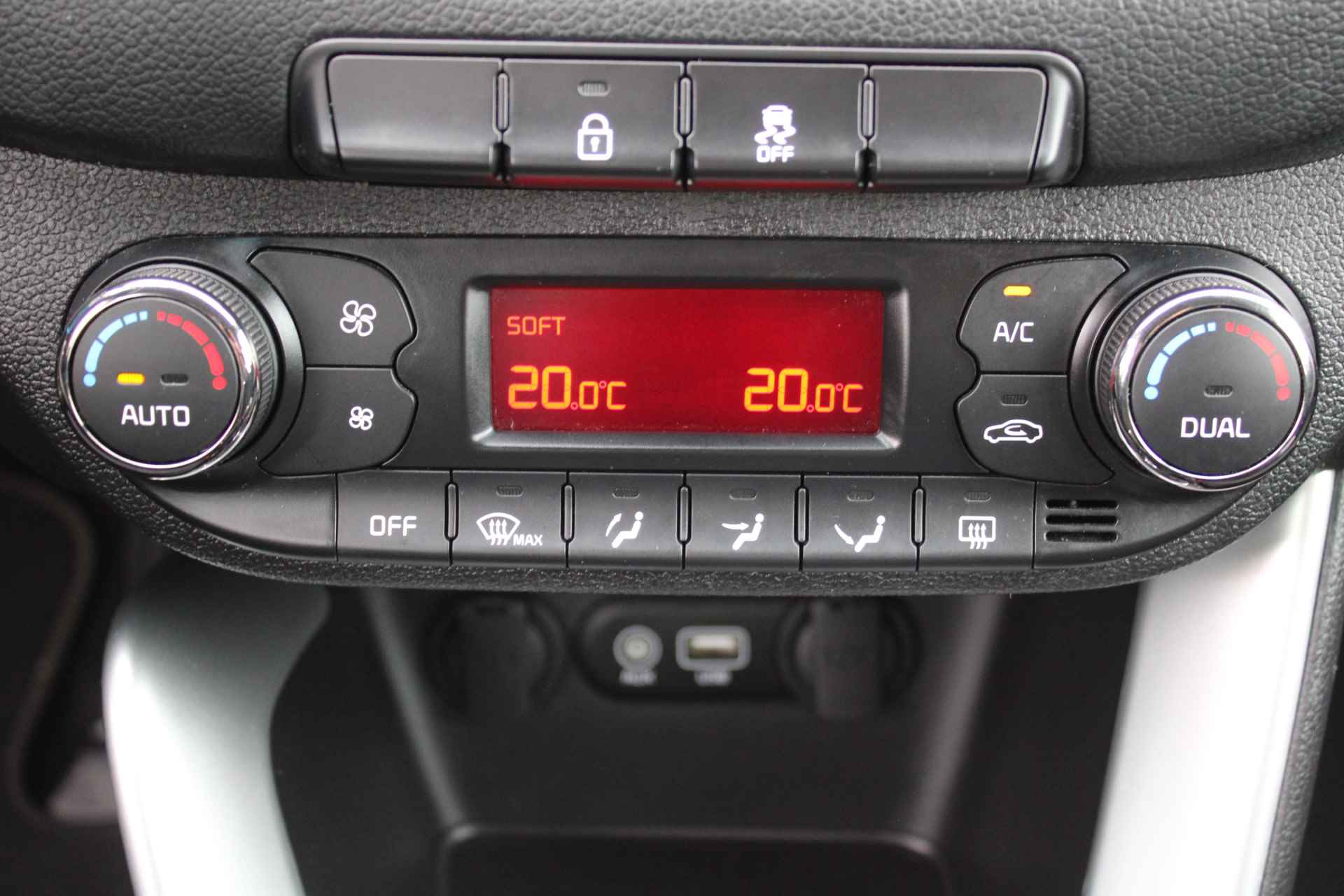 Kia cee'd Sportswagon 1.0 T-GDi ComfortPlusLine Navigator | 16" LM | Airco | Navi | Camera | PDC | Cruise | - 21/30