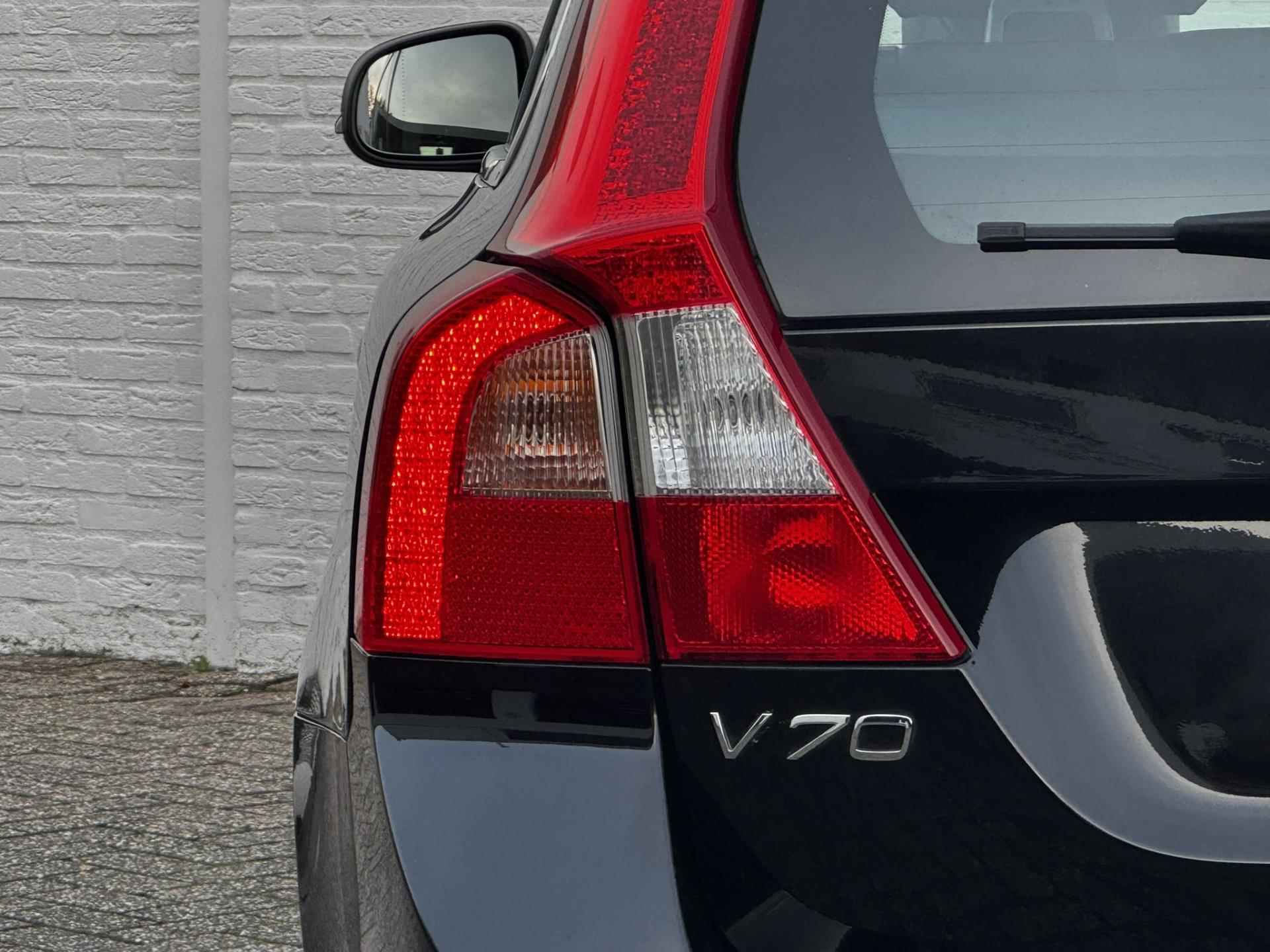 Volvo V70 1.6 T4 Limited Edition Volleder Cruis control Stoelverwarming Airco Trekhaak - 36/58