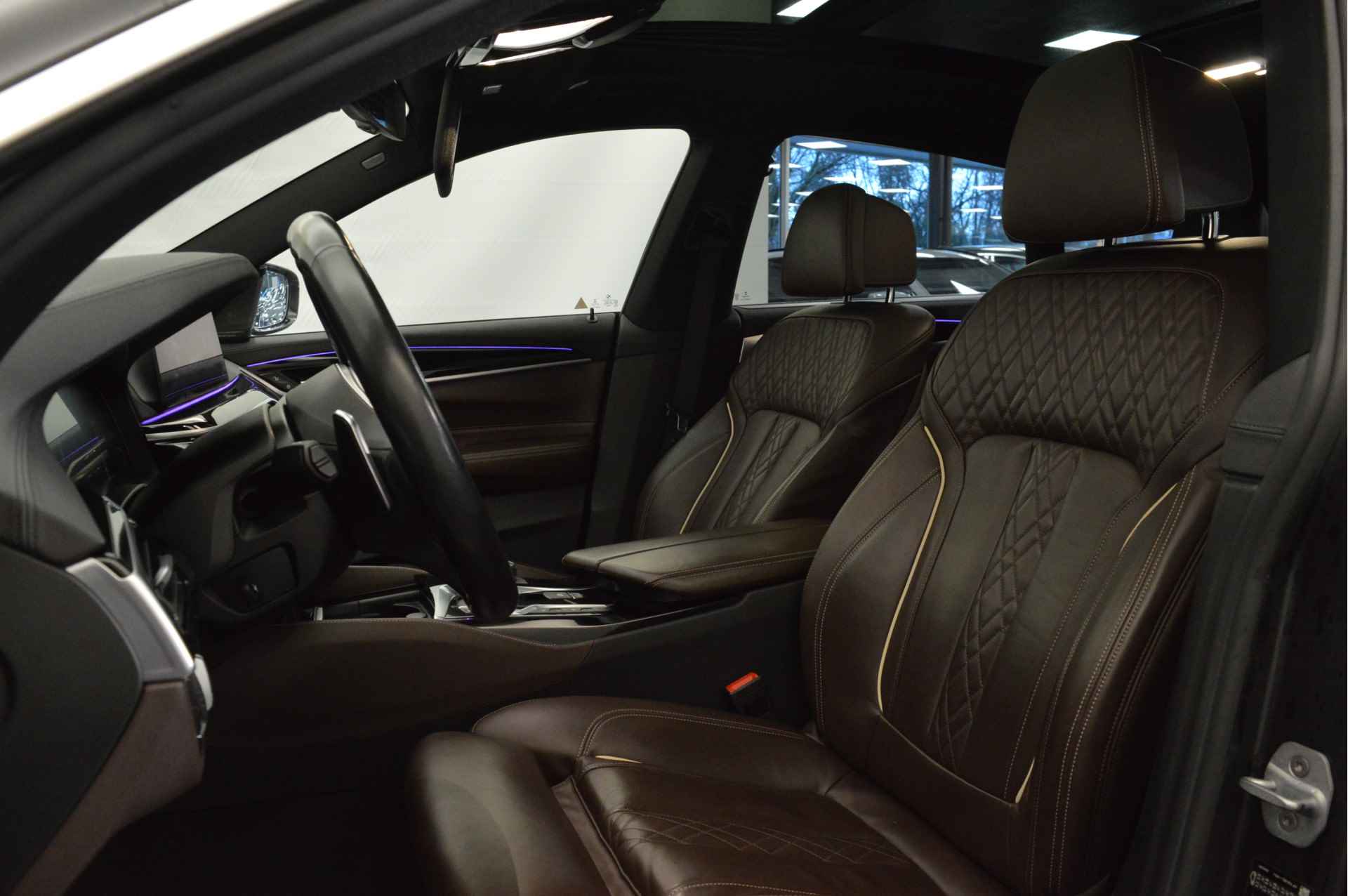 BMW 6 Serie Gran Turismo 640i High Executive M Sport Automaat / Panoramadak / Active Steering / Parking Assistant Plus / Adaptieve LED / Adaptive Air Suspension / Soft Close / Gesture Control - 7/25
