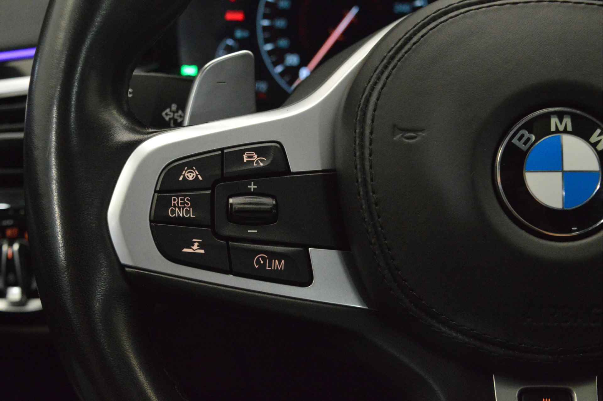 BMW 6 Serie Gran Turismo 640i High Executive M Sport Automaat / Panoramadak / Active Steering / Parking Assistant Plus / Adaptieve LED / Adaptive Air Suspension / Soft Close / Gesture Control - 12/25