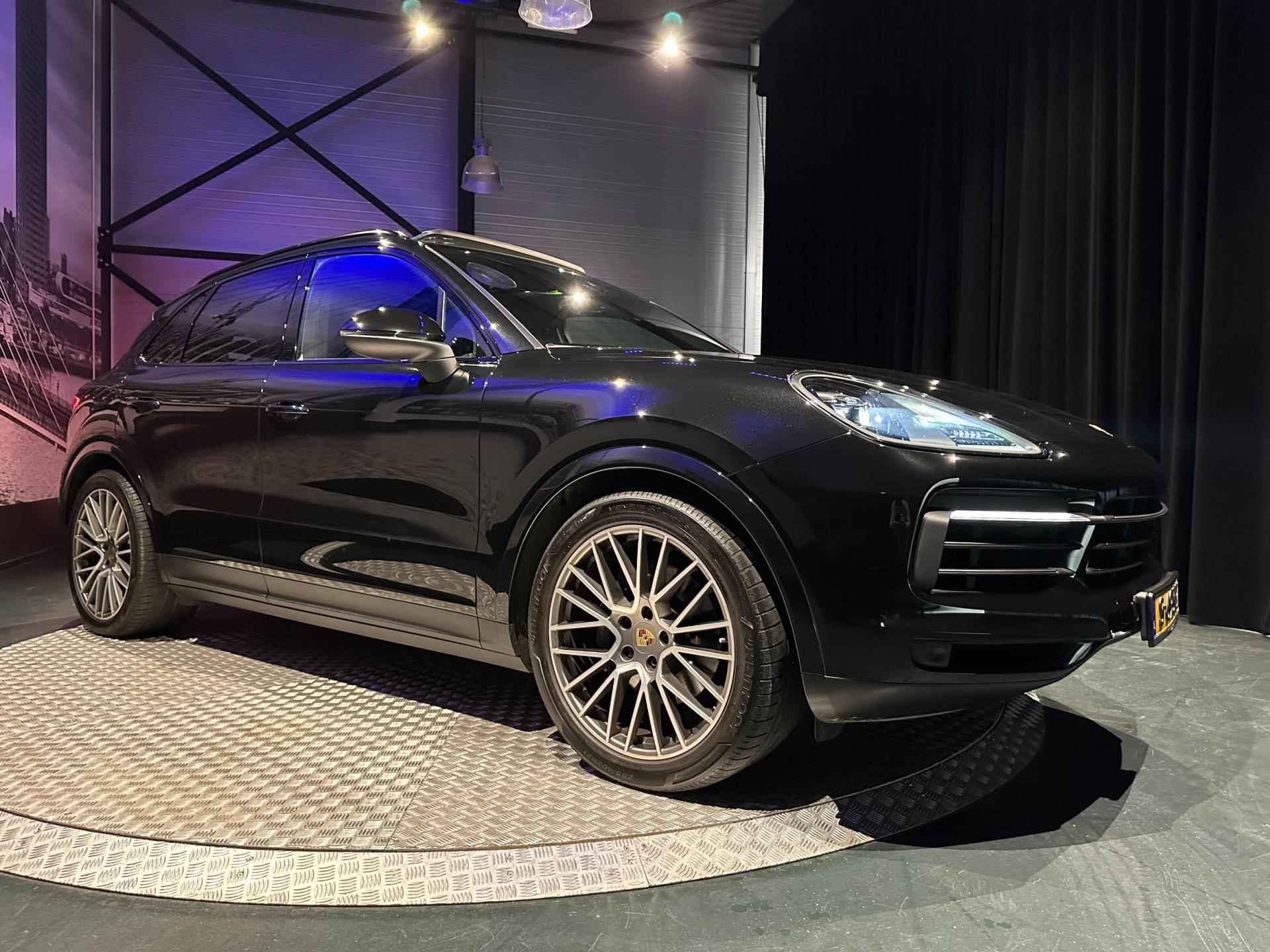 Porsche Cayenne 3.0 E-Hybrid Platinum Edition *PASM*Keyless*Trekhaak* - 38/39