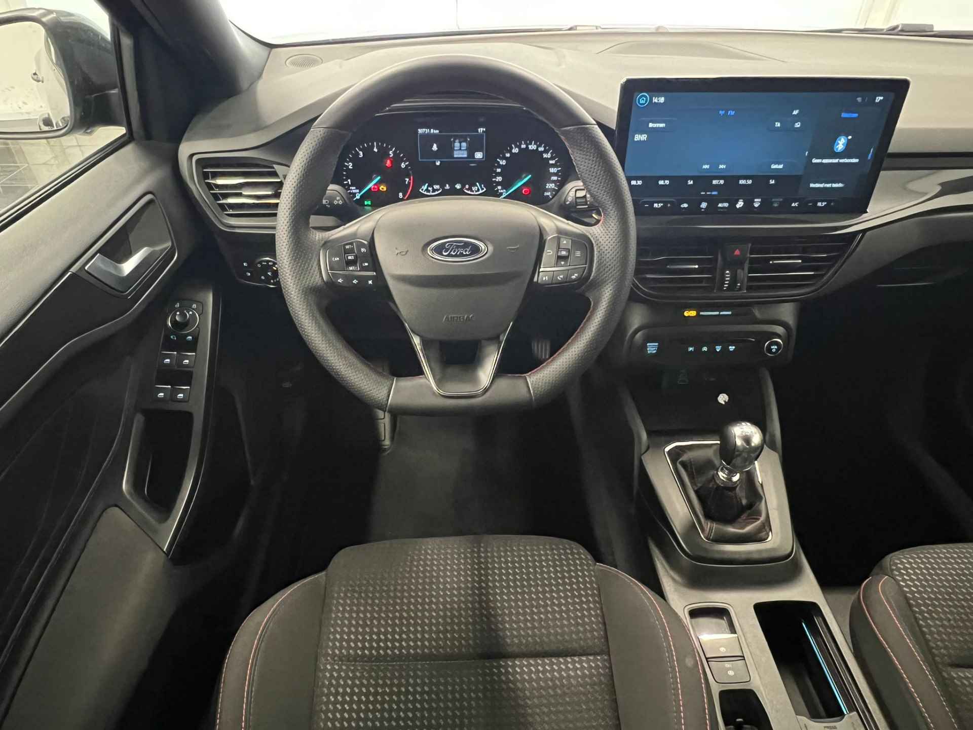 Ford Focus 1.0 EcoBoost Hybrid ST Line - 5/26