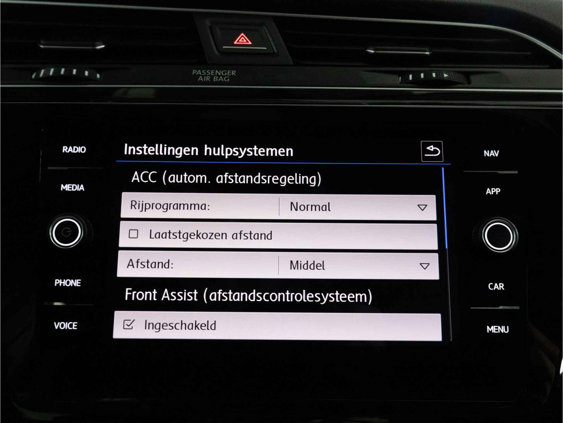 Volkswagen Touran AUTOMAAT 1.5 TSI 150 PK DSG Highline | LED | Panoramadak | Achteruitrijcamera | Stoelverwarming | - 33/39