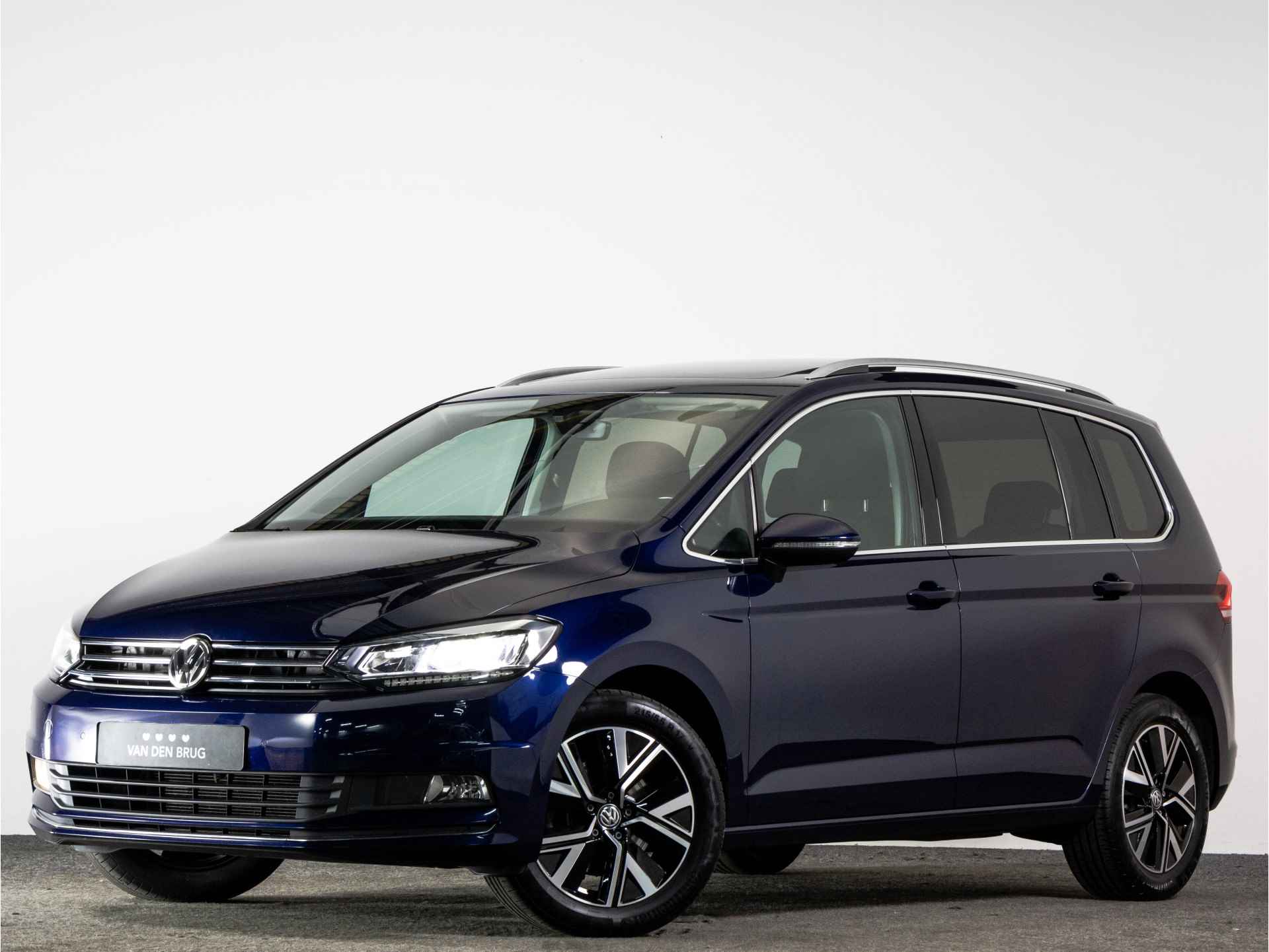 Volkswagen Touran AUTOMAAT 1.5 TSI 150 PK DSG Highline | LED | Panoramadak | Achteruitrijcamera | Stoelverwarming | - 39/39