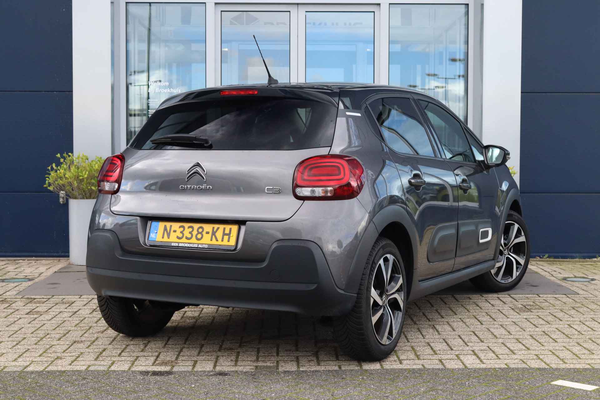 Citroën C3 1.2 PureTech Shine | 110PK Automaat | Camera | Cruise Control | Navi | PDC achter | Climate Control | Carplay - 3/36