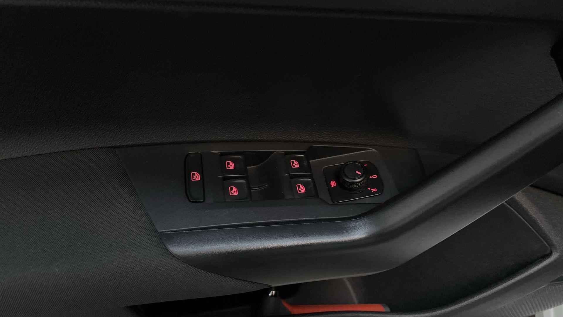 Volkswagen Polo 1.0 TSI Comfortline Climate Control Parkeersensoren Navigatie - 19/24