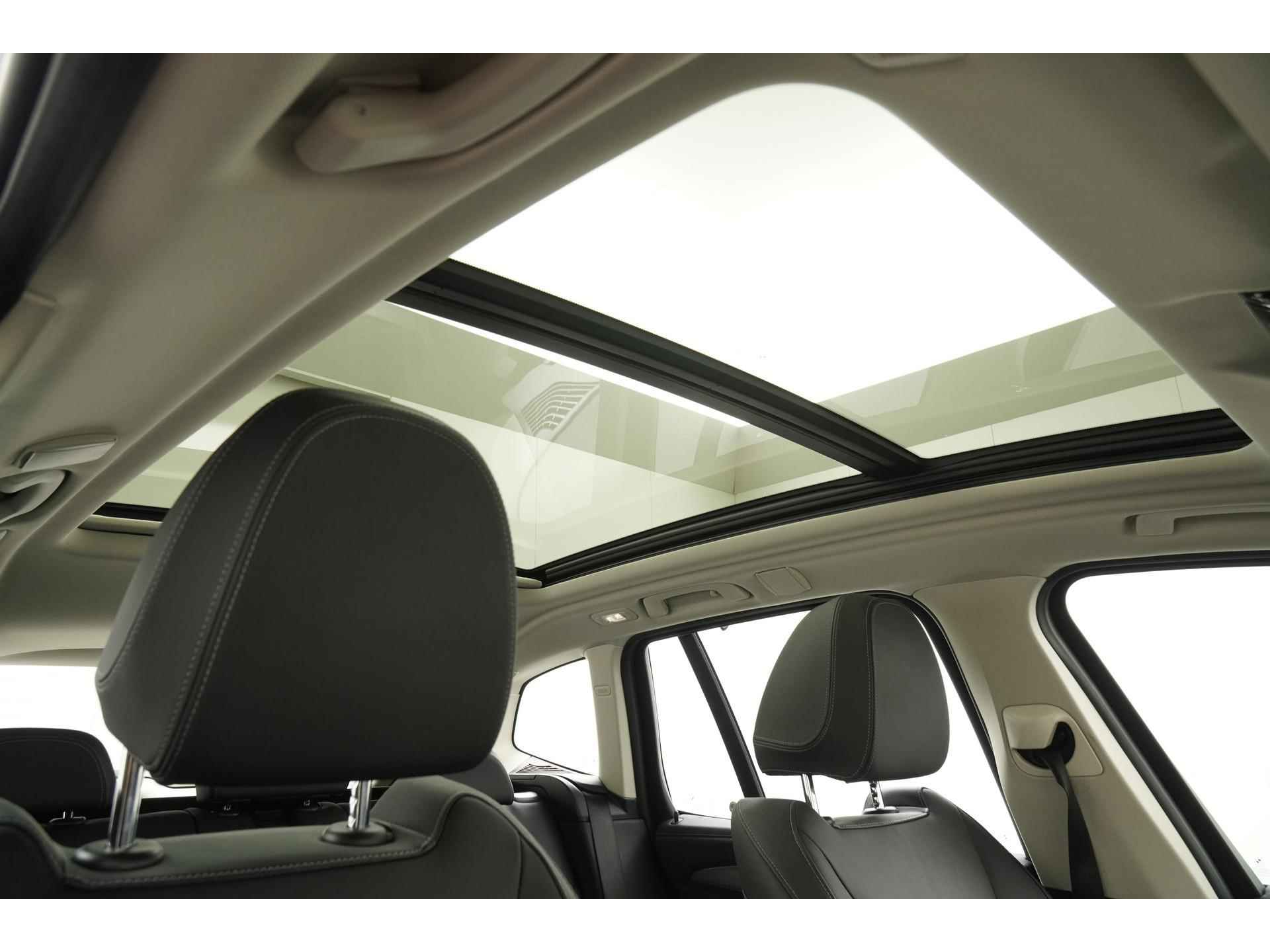 BMW iX3 High Executive | Panoramadak | ACC | Harman Kardon | Head-up Display | Memory | Zondag Open! - 29/60