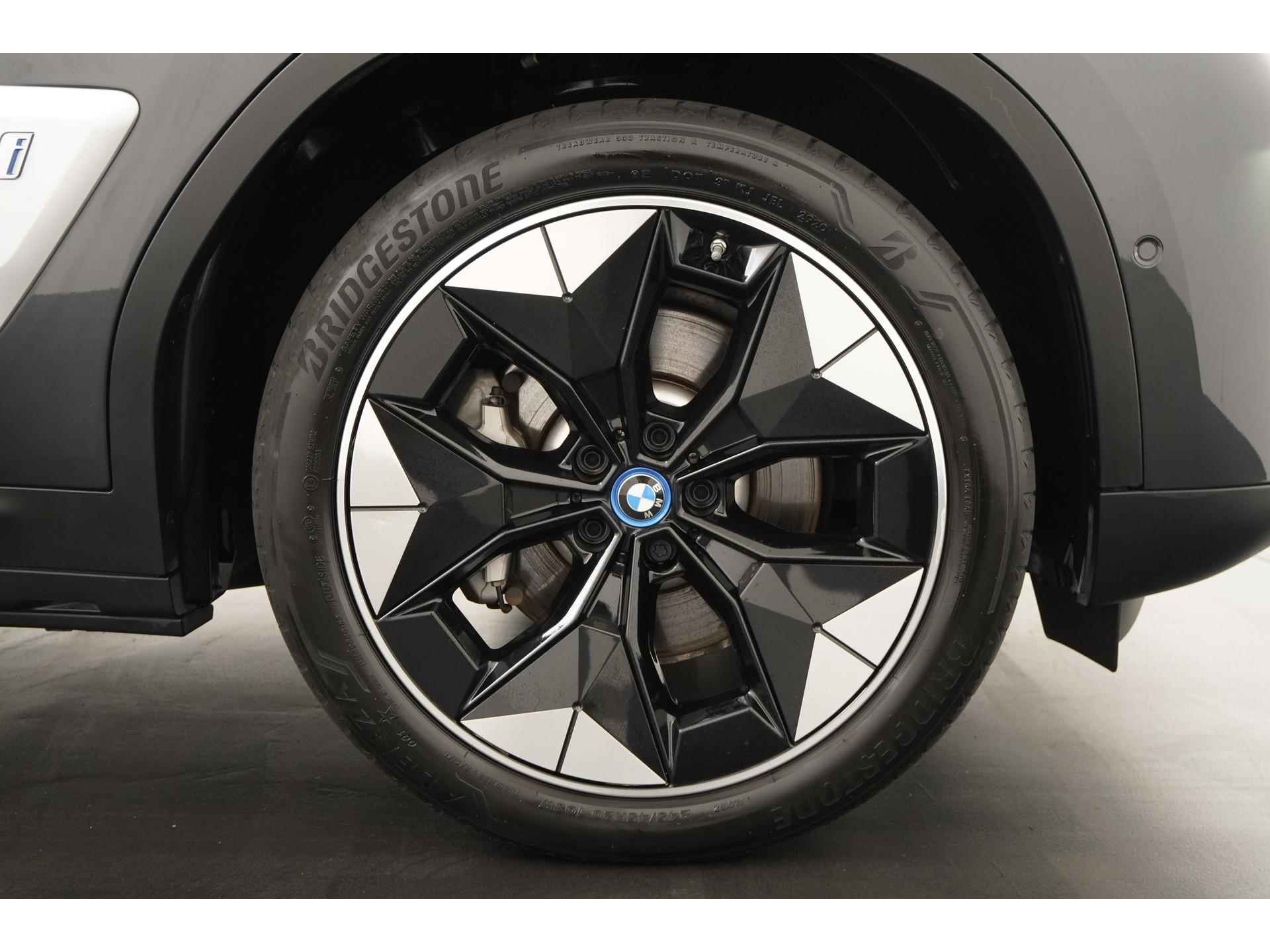 BMW iX3 High Executive | Panoramadak | ACC | Harman Kardon | Head-up Display | Memory | Zondag Open! - 35/60
