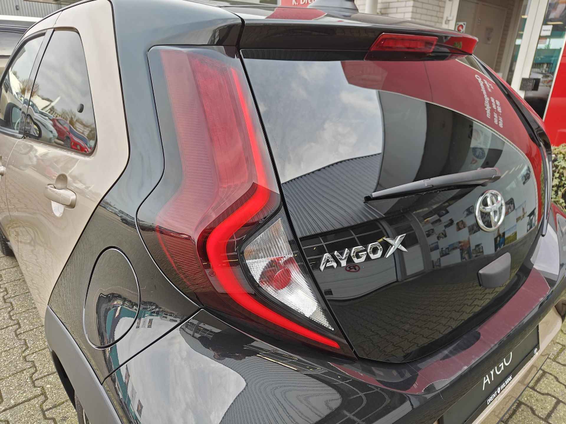 Toyota Aygo X 1.0 VVT-i Limited Pulse AdaptiveCruise/AllSeasons/Apple/AndroidA - 27/28