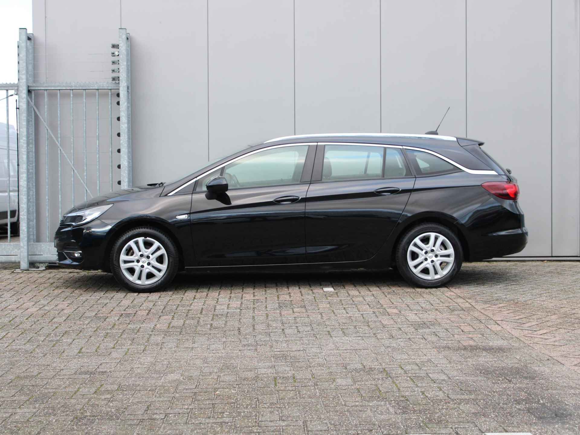 Opel Astra Sports Tourer 1.2 Launch Edition | Navi / Airco / Cruise - 12/25