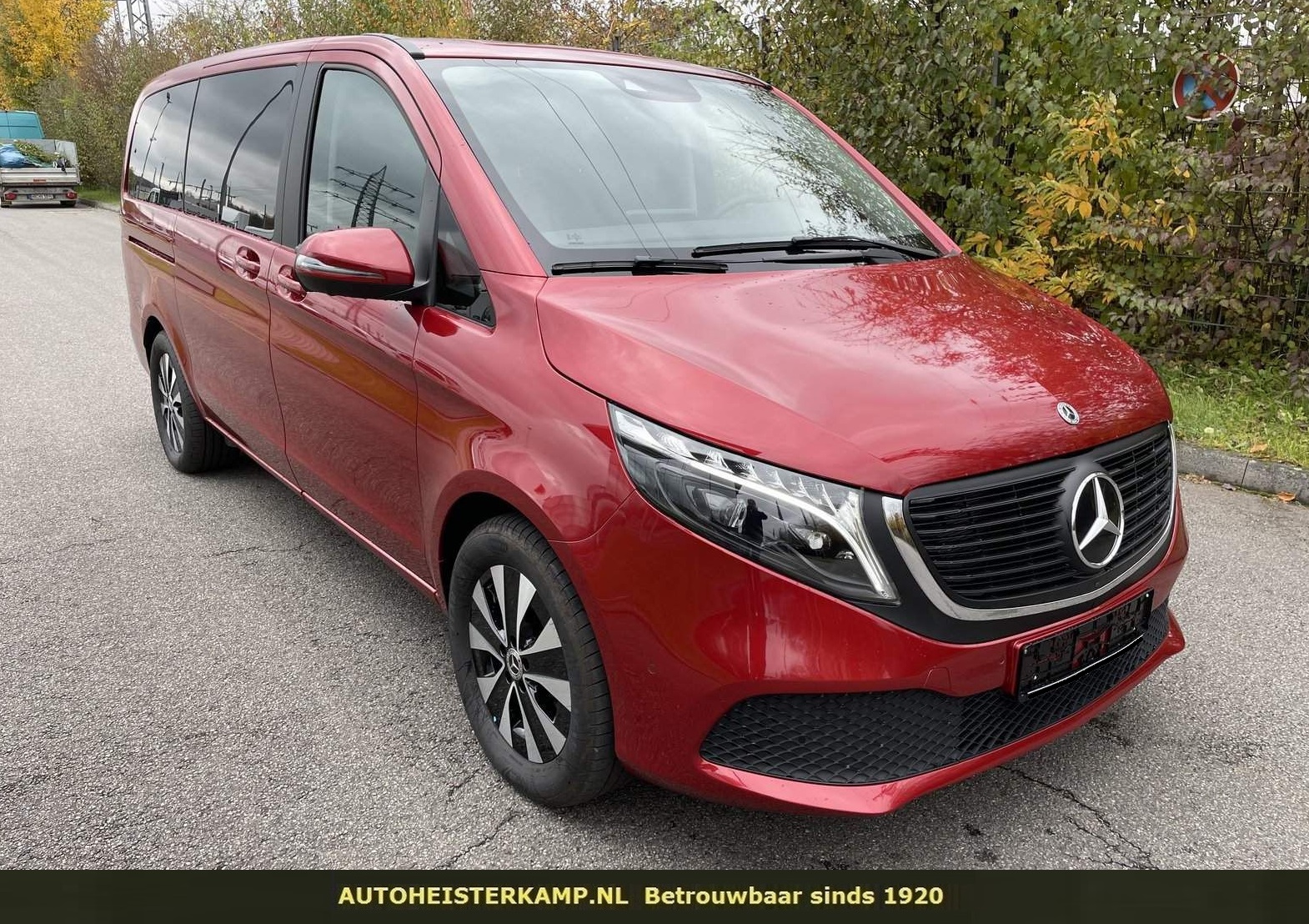 Mercedes-Benz EQV 300 L2 90 kWh 8-Zitter 47.900 EX BTW Distronic LED Navi 360 Camera