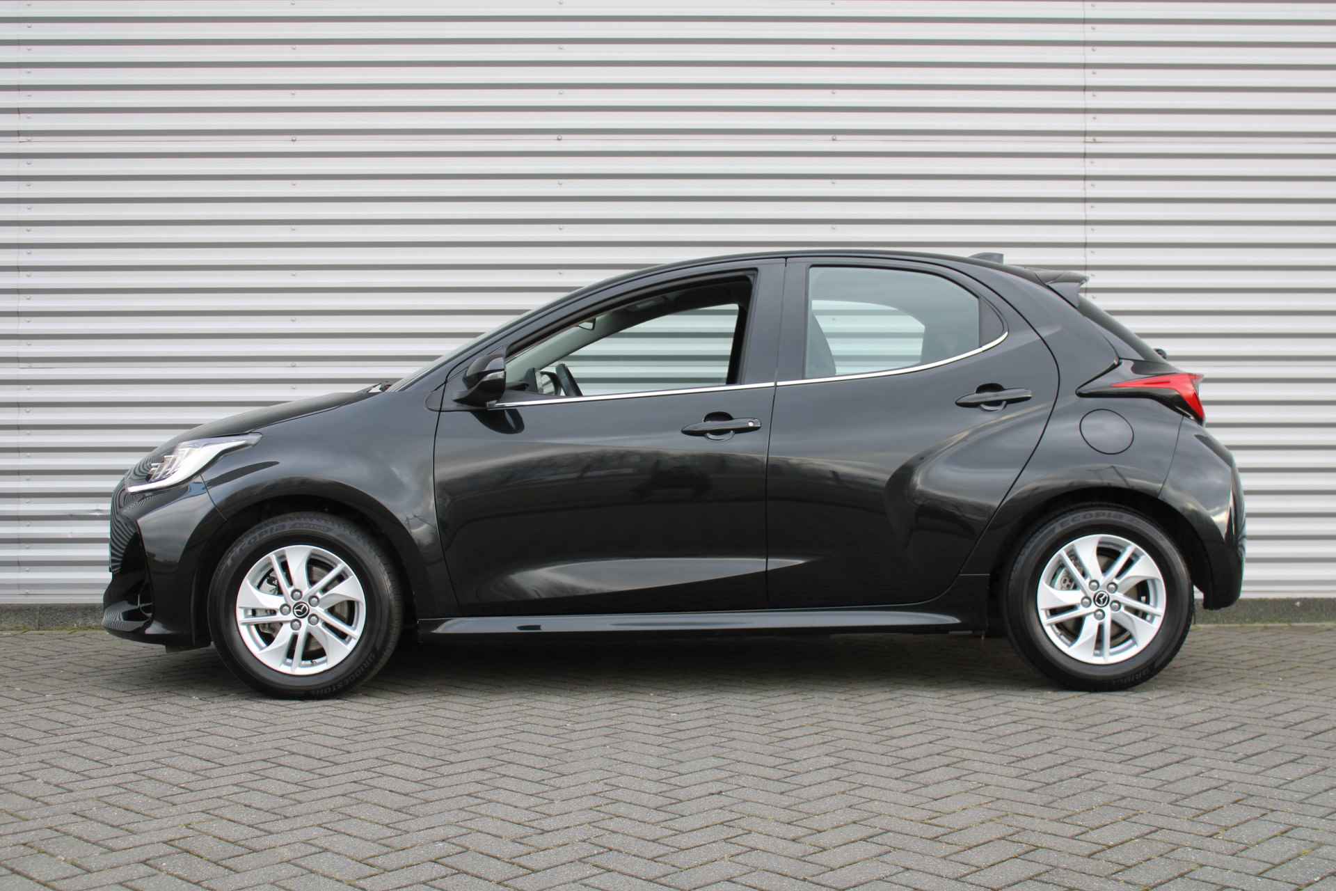 Mazda 2 Hybrid 1.5 Agile Comfort Pack | Airco | Cruise | Apple car play | Android auto | Camera | 15" LM | - 8/32