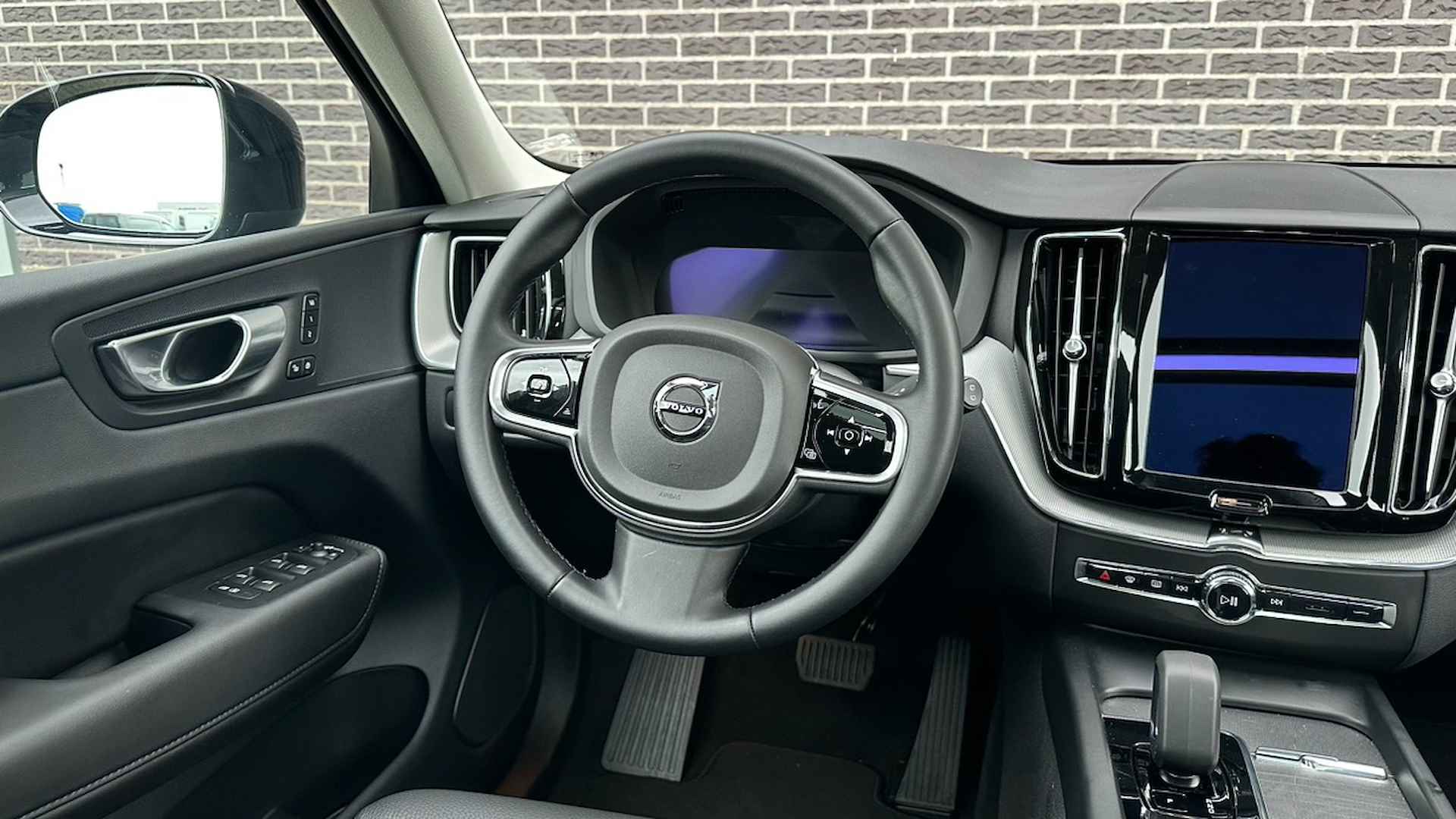 Volvo XC60 2.0 Recharge T8 AWD Plus Dark | Panorama | Google Maps | Camera | Leder - 27/44