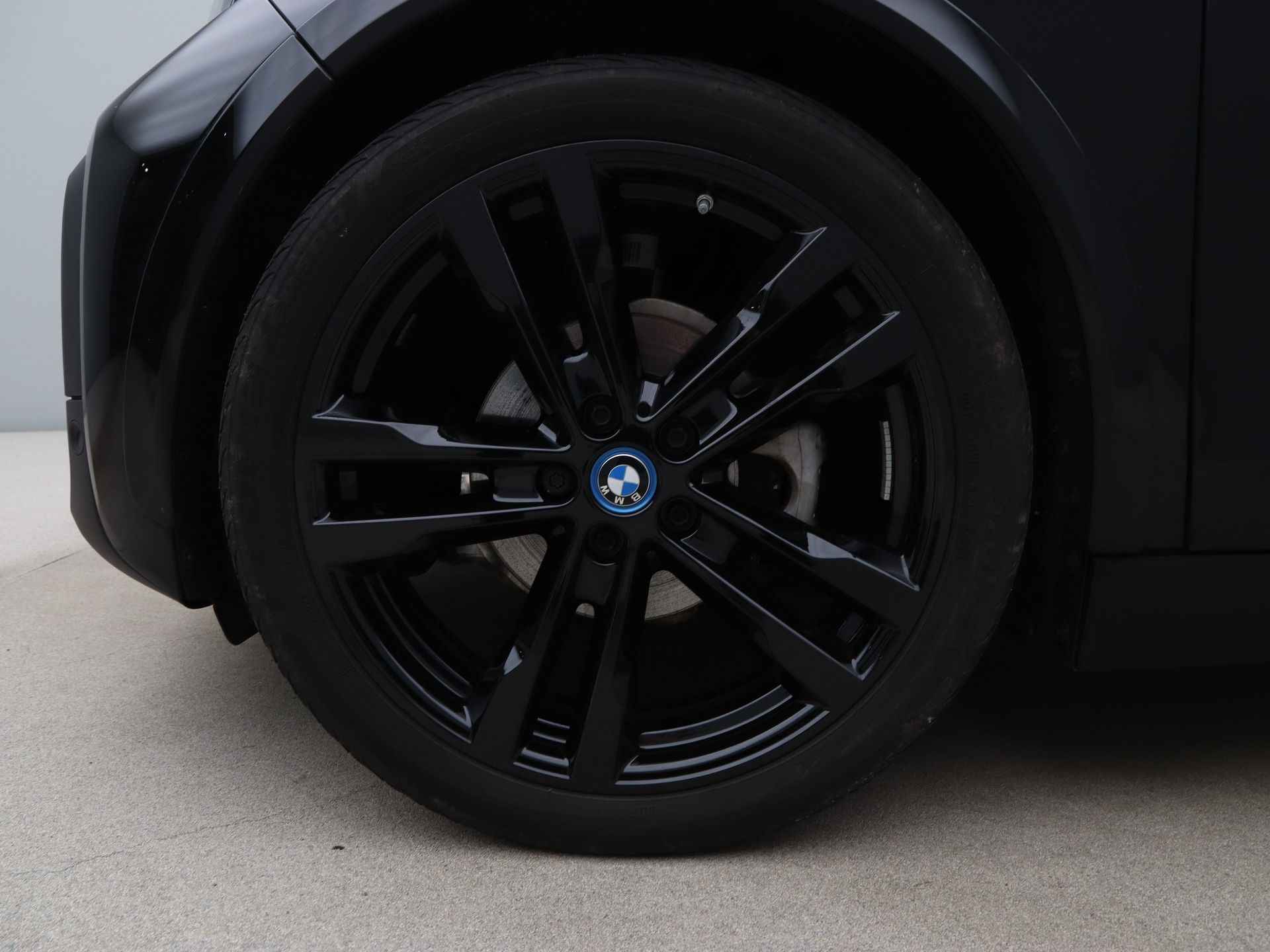 BMW i3 Dark Shadow Edition 120Ah 42 kWh - 18/24