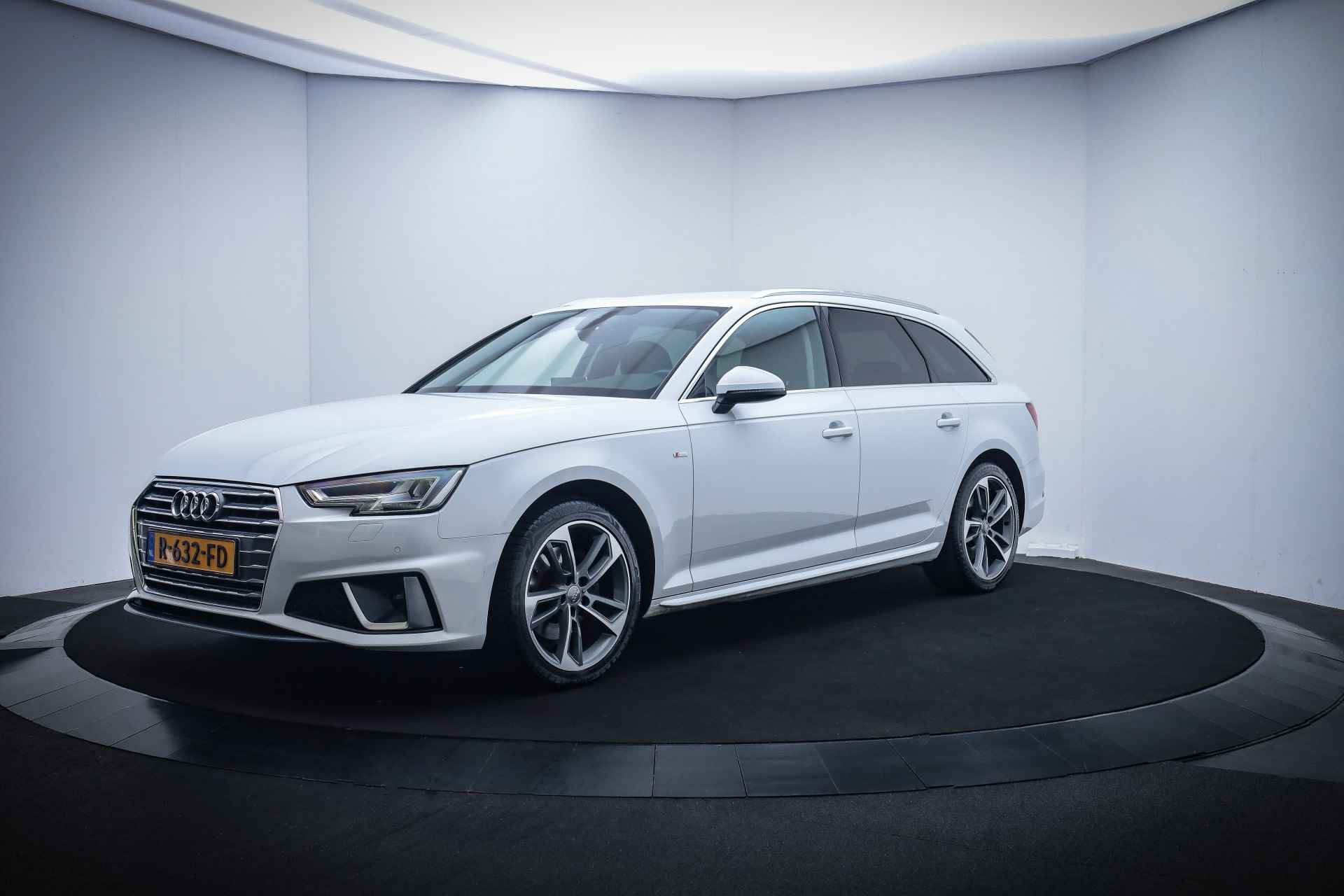 Audi A4 Avant 35(2.0)TFSI S-Tr. S-LINE Int FULL LED/DIGIDASH/CARPLAY/NAVI/CRUISE/PDC V+A/TREKHAAK/LMV 18'' - 1/28