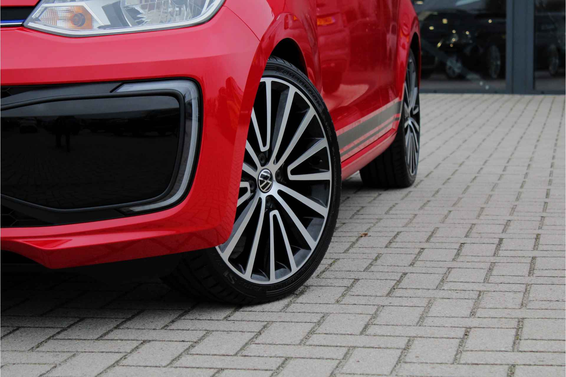 Volkswagen e-Up! e-up! GTI look 17" SPOILER CAMERA € 2.000,- SUBSIDIE! - 11/22