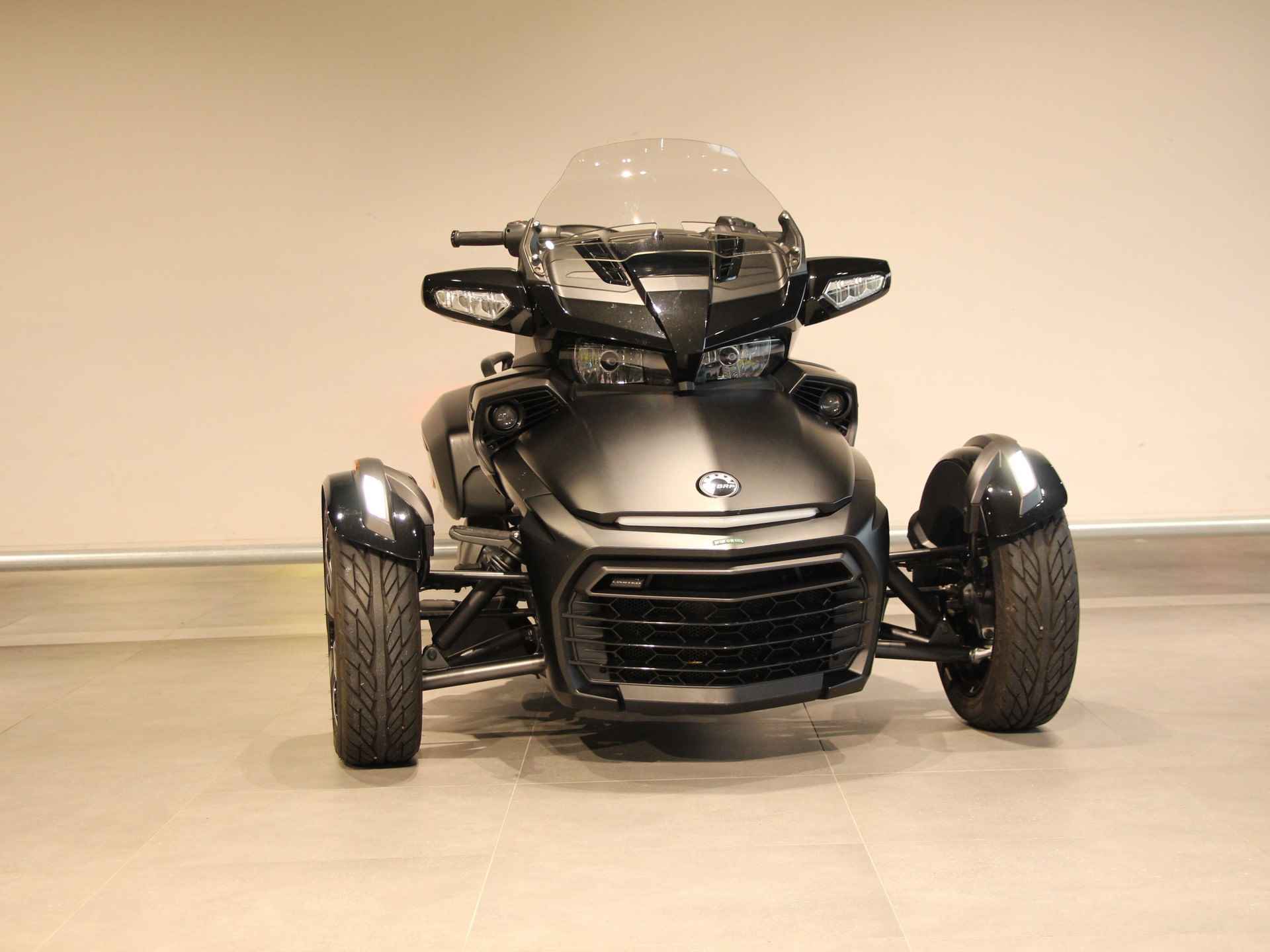 CAN-AM SPYDER F3 T BTW Motor - 2/17