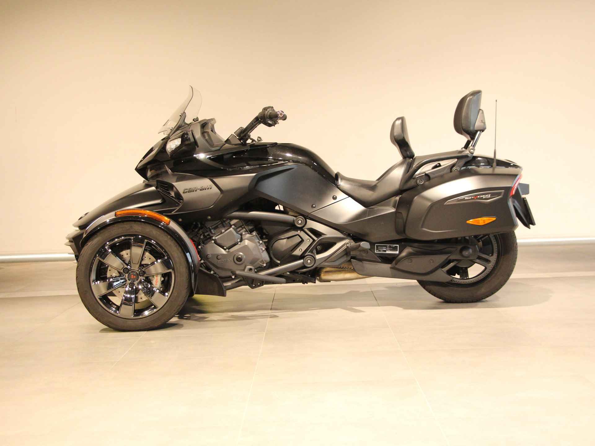 CAN-AM SPYDER F3 T BTW Motor - 5/17