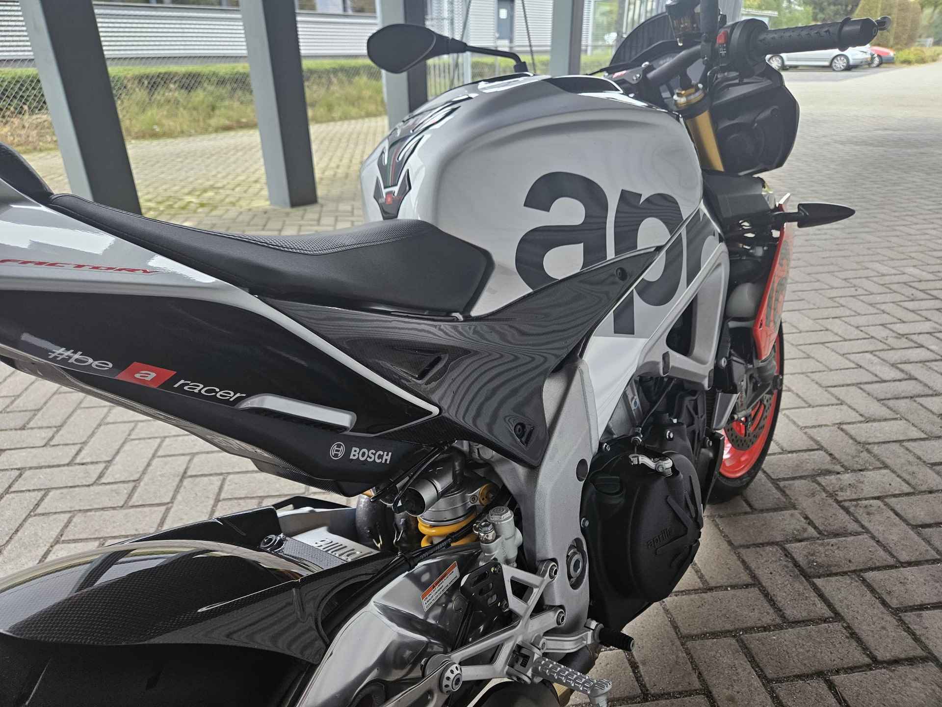 Aprilia Tuono V4 1100 E Factory APRC ABS - 7/14